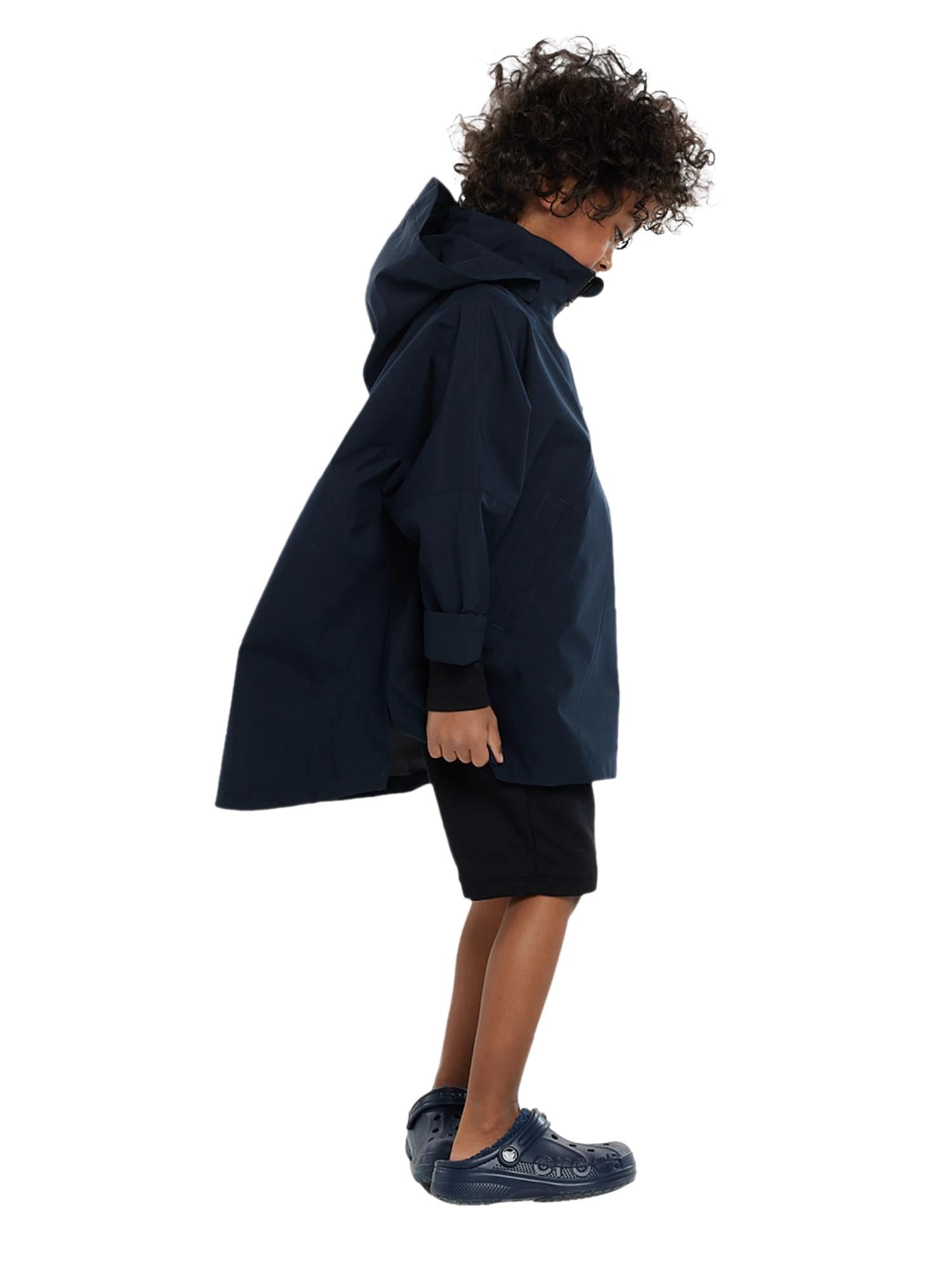 Blæst Aalesund Mini Poncho Dark Navy Jakke Navy - modostore.no