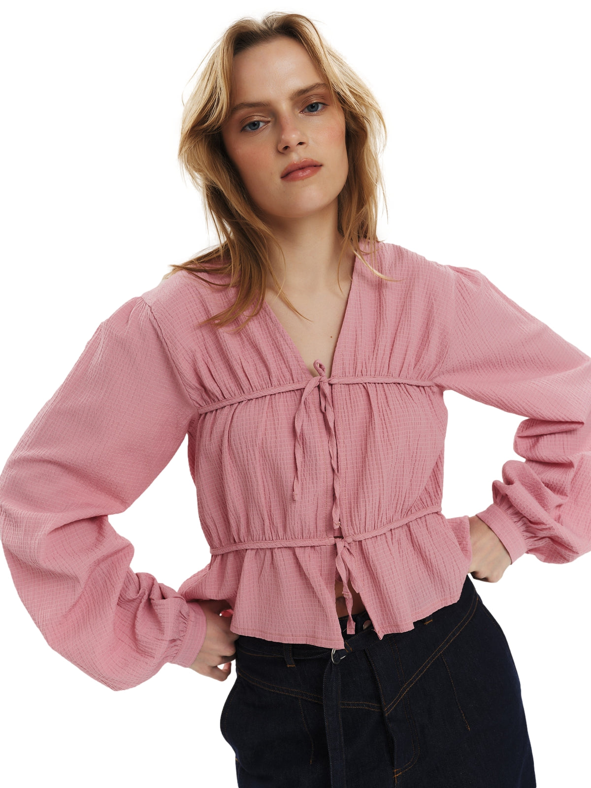 Rosa stripet Once Untold Indiana String Bluse topp med lange ermer og løs passform, ideell for sommerbruk.