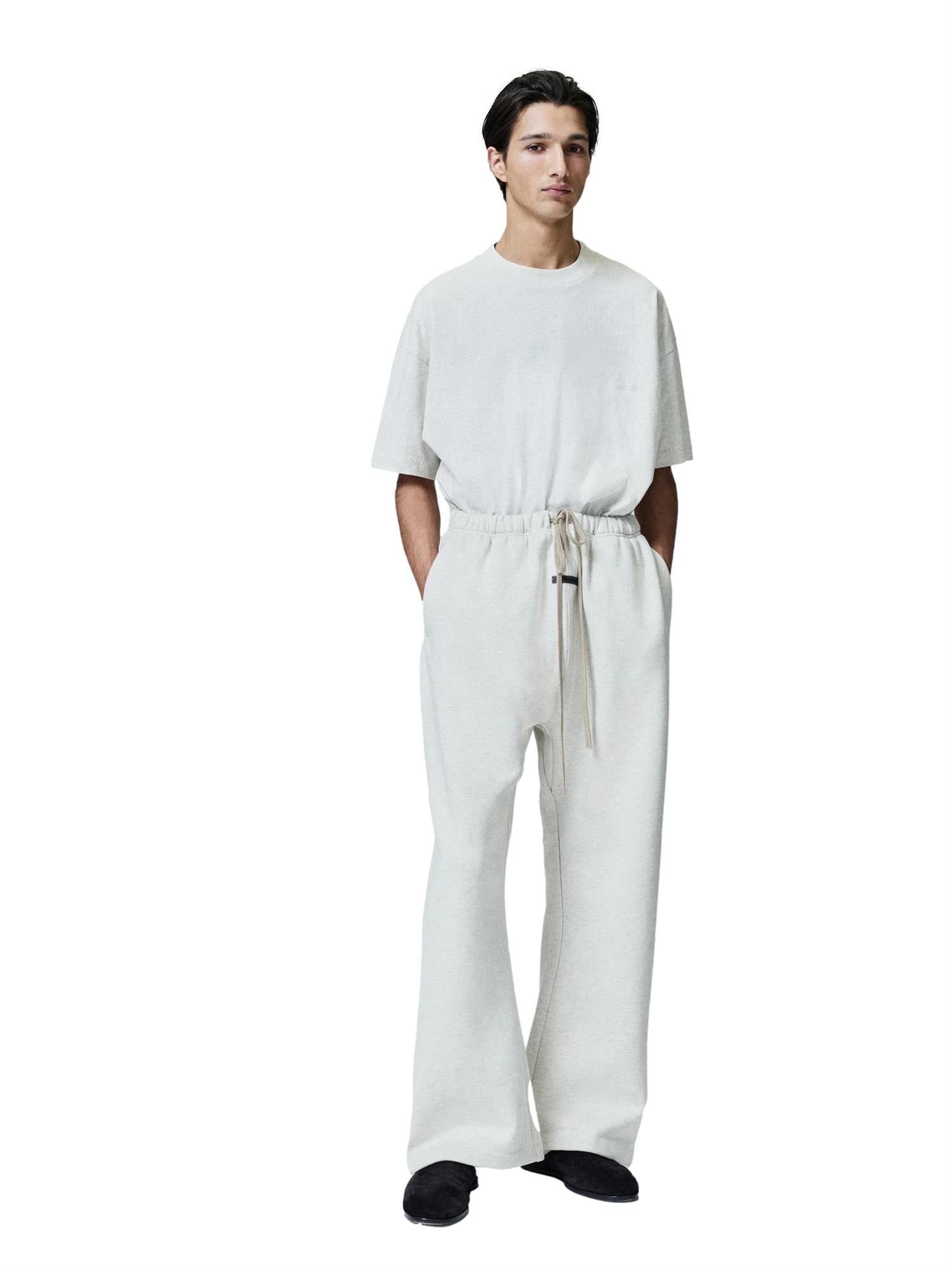 Fear of God Essentials Flare Sweatpant Joggebukse Lys Grå Melert - modostore.no
