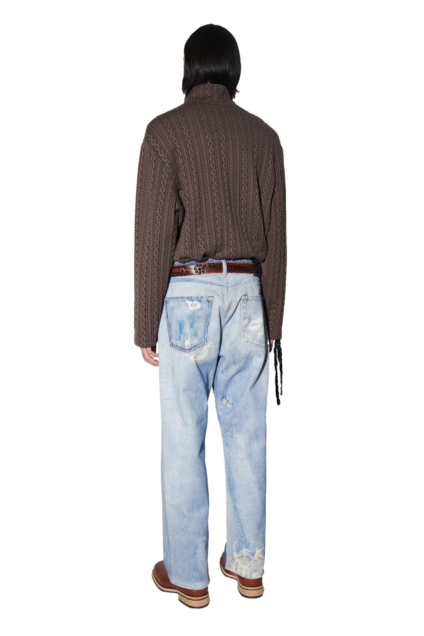 Blå Our Legacy tredje kutt jeans, casual bukse med klassisk passform og stilfull design, sett fra front.