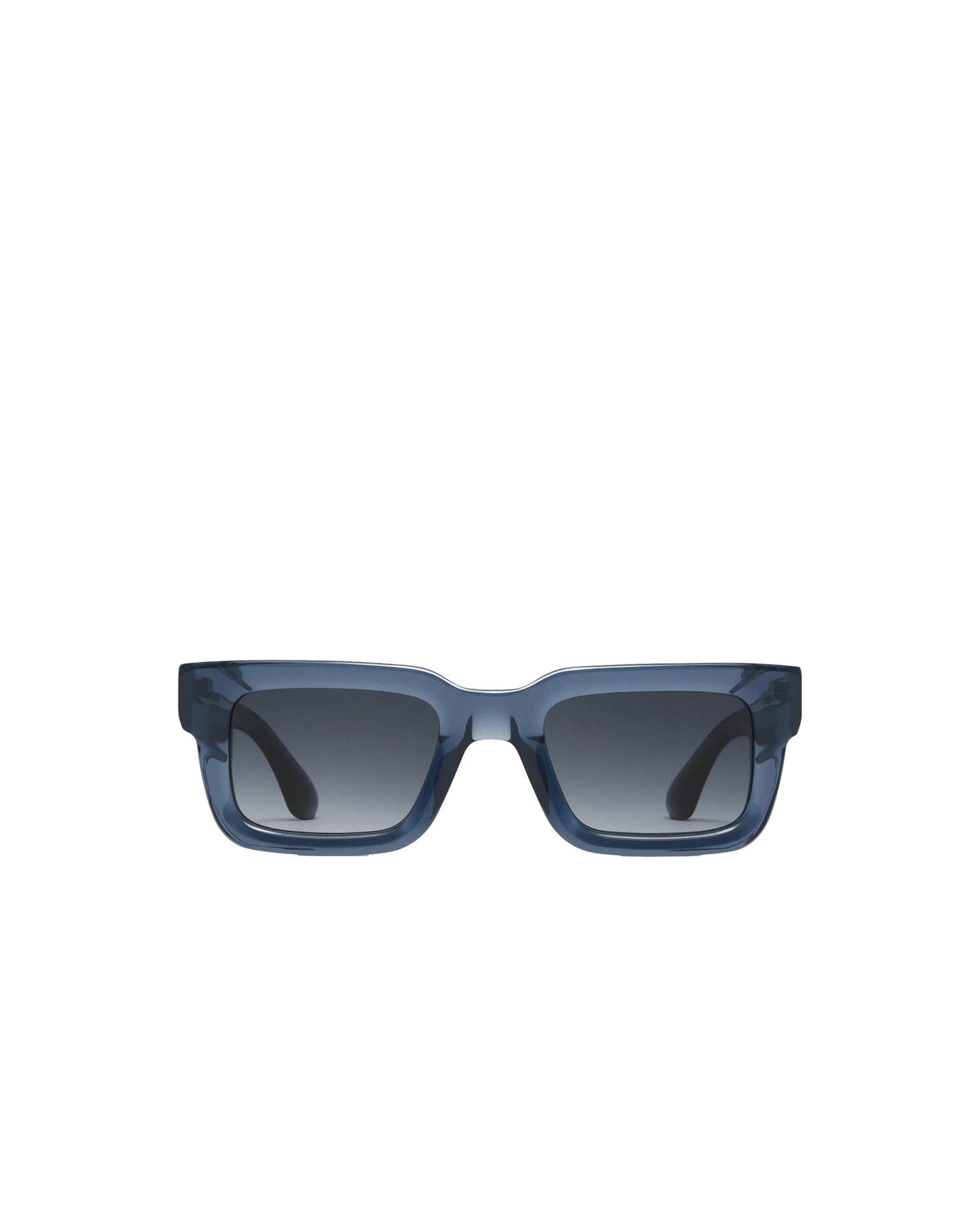 Chimi Eyewear 05 Indigo solbriller med blå innfatning og mørke glass, stilfullt tilbehør for solrike dager.