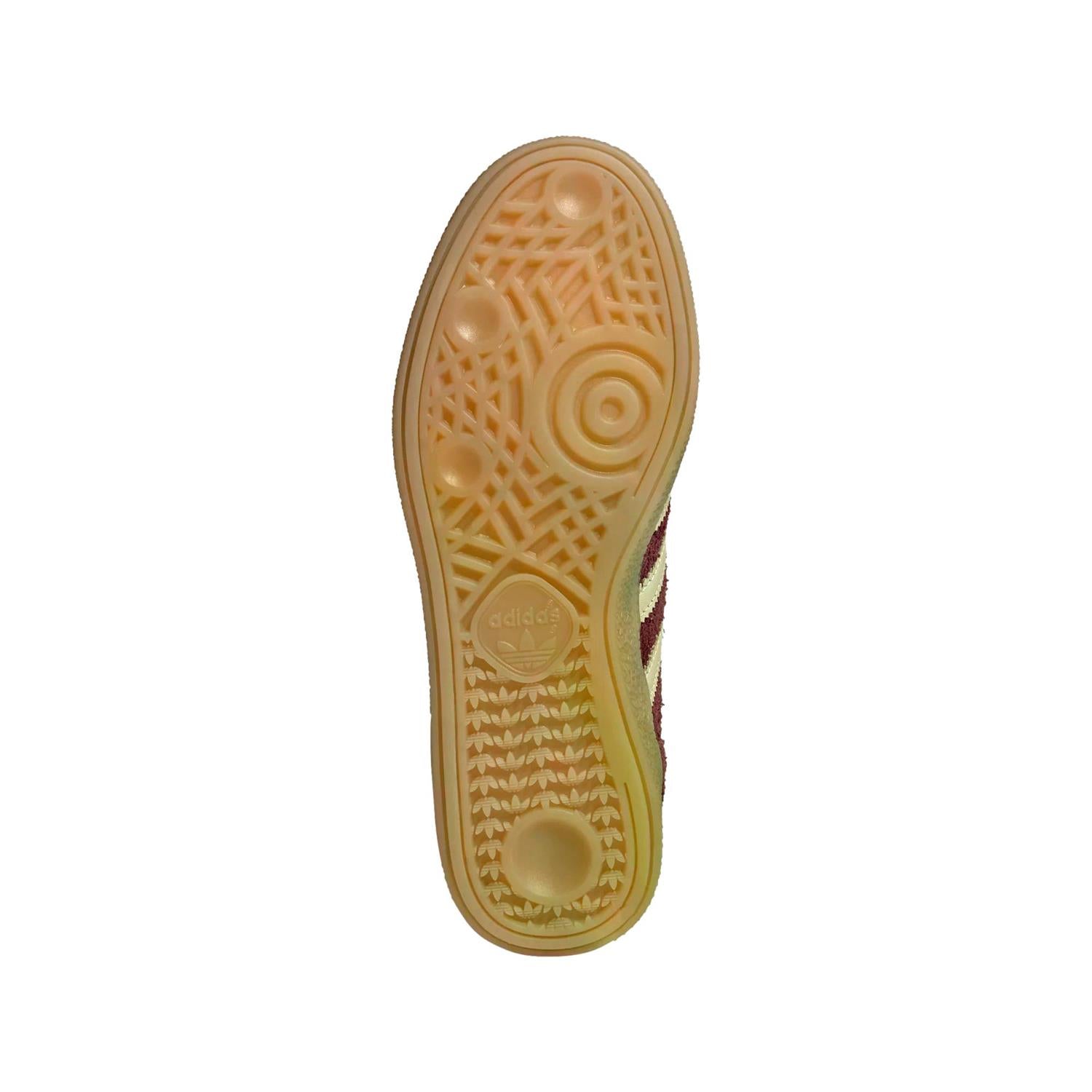 Adidas Handball Spezial W KK0929 burgunder sko med svart såle og komfortabel design, perfekt for håndballspillere