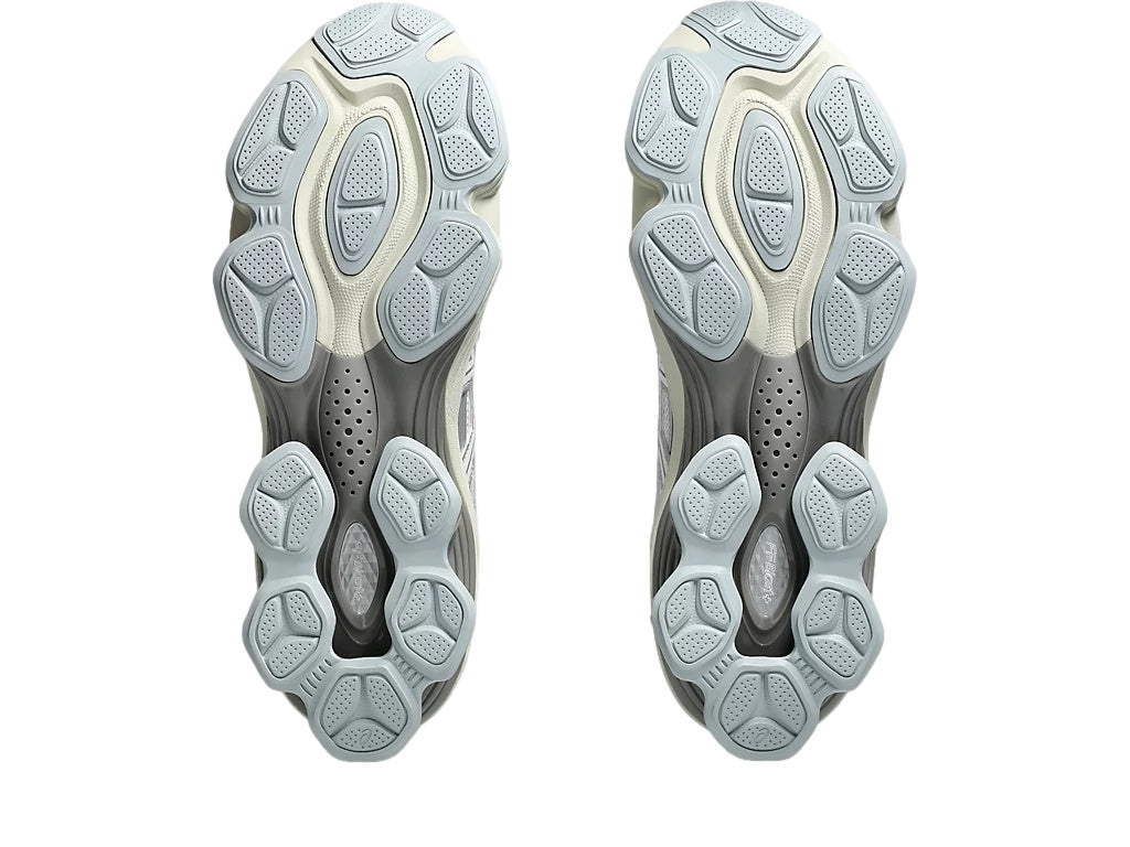 Asics GEL-KINETIC FLUENT WHITE/WHITE Sko Hvit Og Sølv - modostore.no