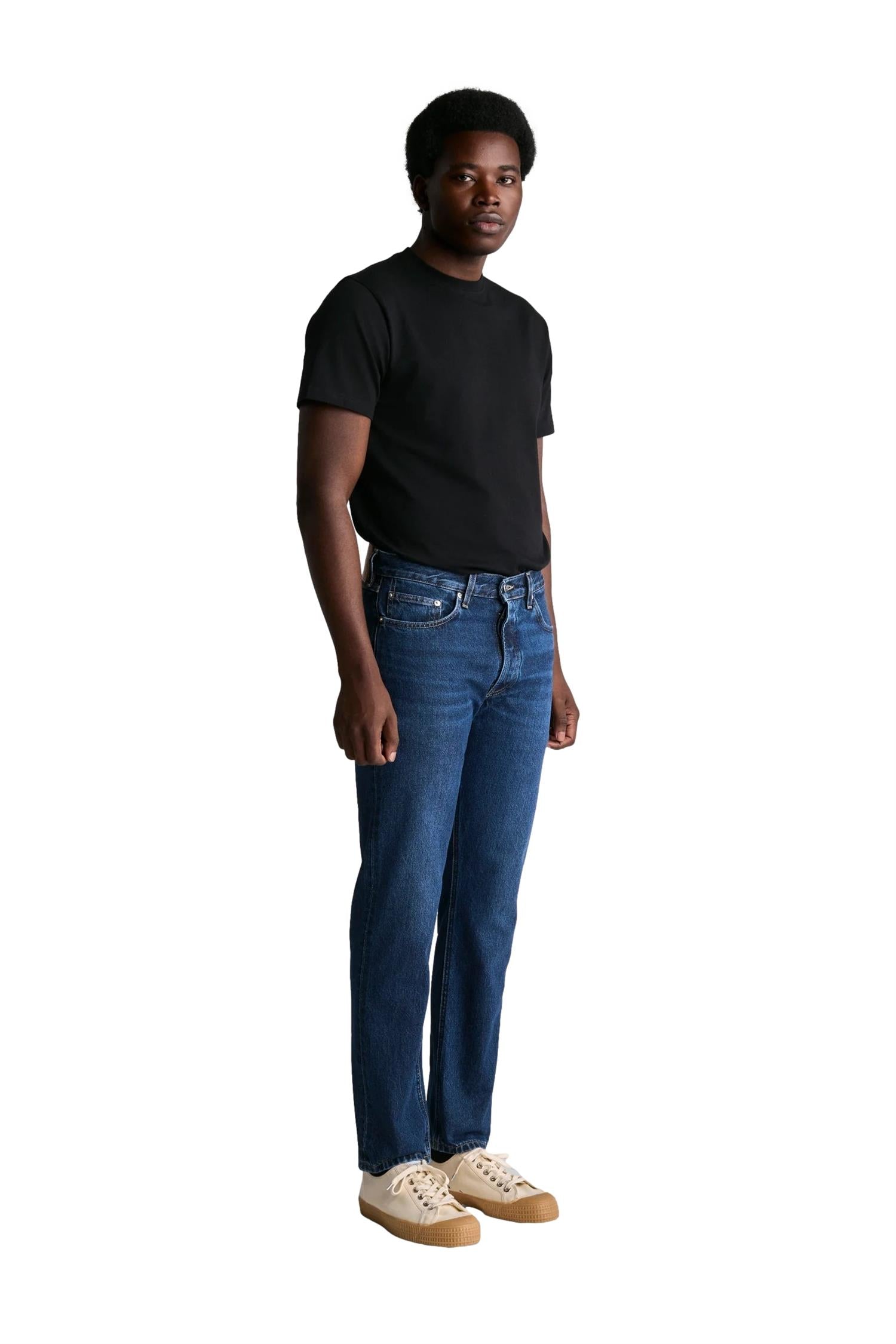 Livid Miko Japan Indigo Dusk jeans i mørkeblå med klassisk passform og forsterkede sømmer, vises i bilde.