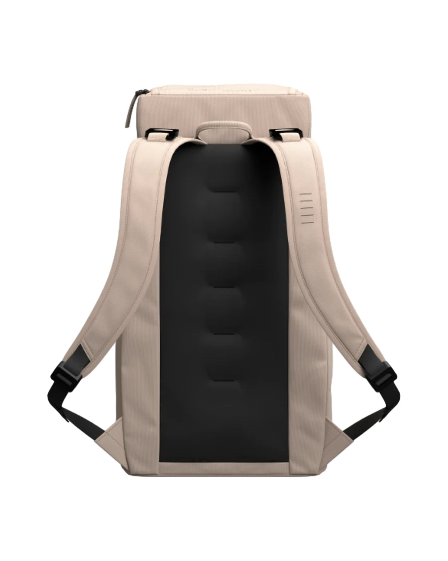 Db Hugger Backpack 25L Fogbow Beige Sekk Beige - modostore.no