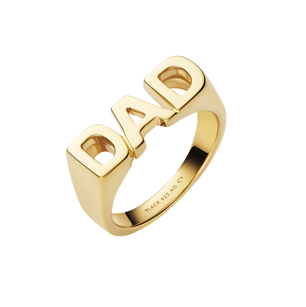 Maria Black gull-ring, unisex gullmotivert ring med moderne design, laget i rustfritt stål, for stilfull tilbehør.