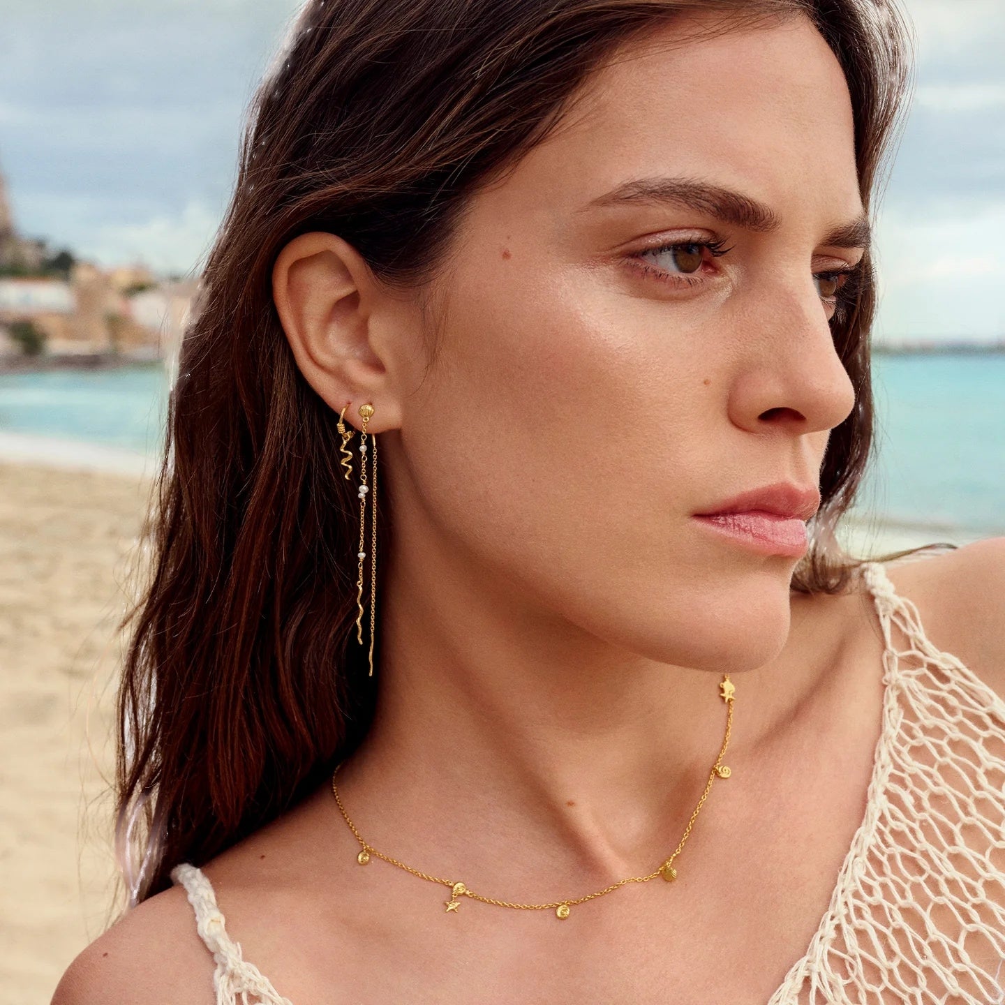 Maanesten Sirena Earrings Øredobber Gull - modostore.no