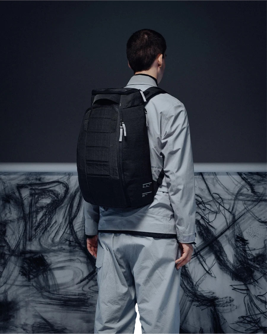 Db Hugger Backpack 25L Charcoal Grey Sekk Koksgrå - modostore.no