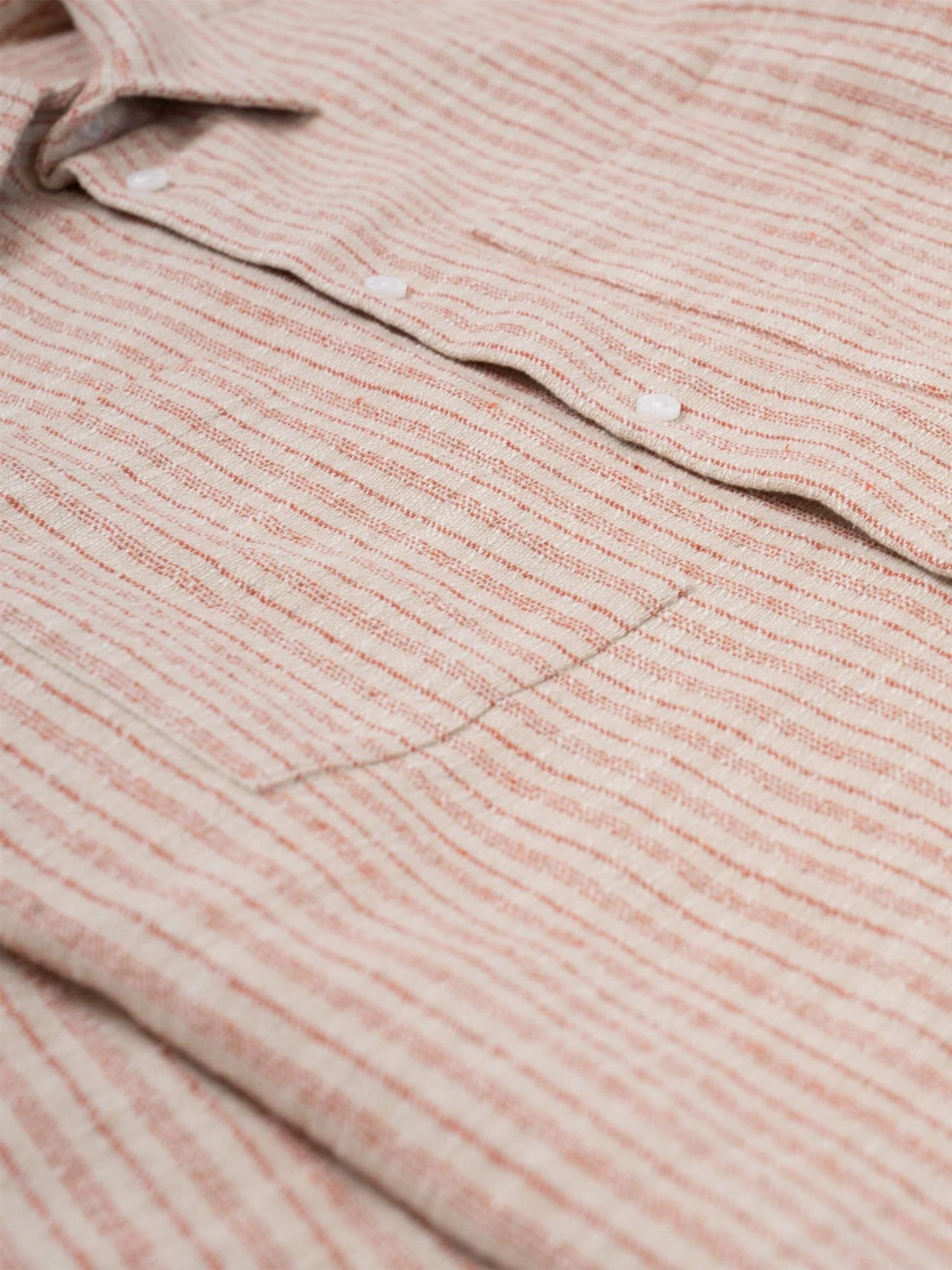 Libertine Libertine Canyon Burned Ocre skjorte i beige og oransje med casual passform og knappestolpe.