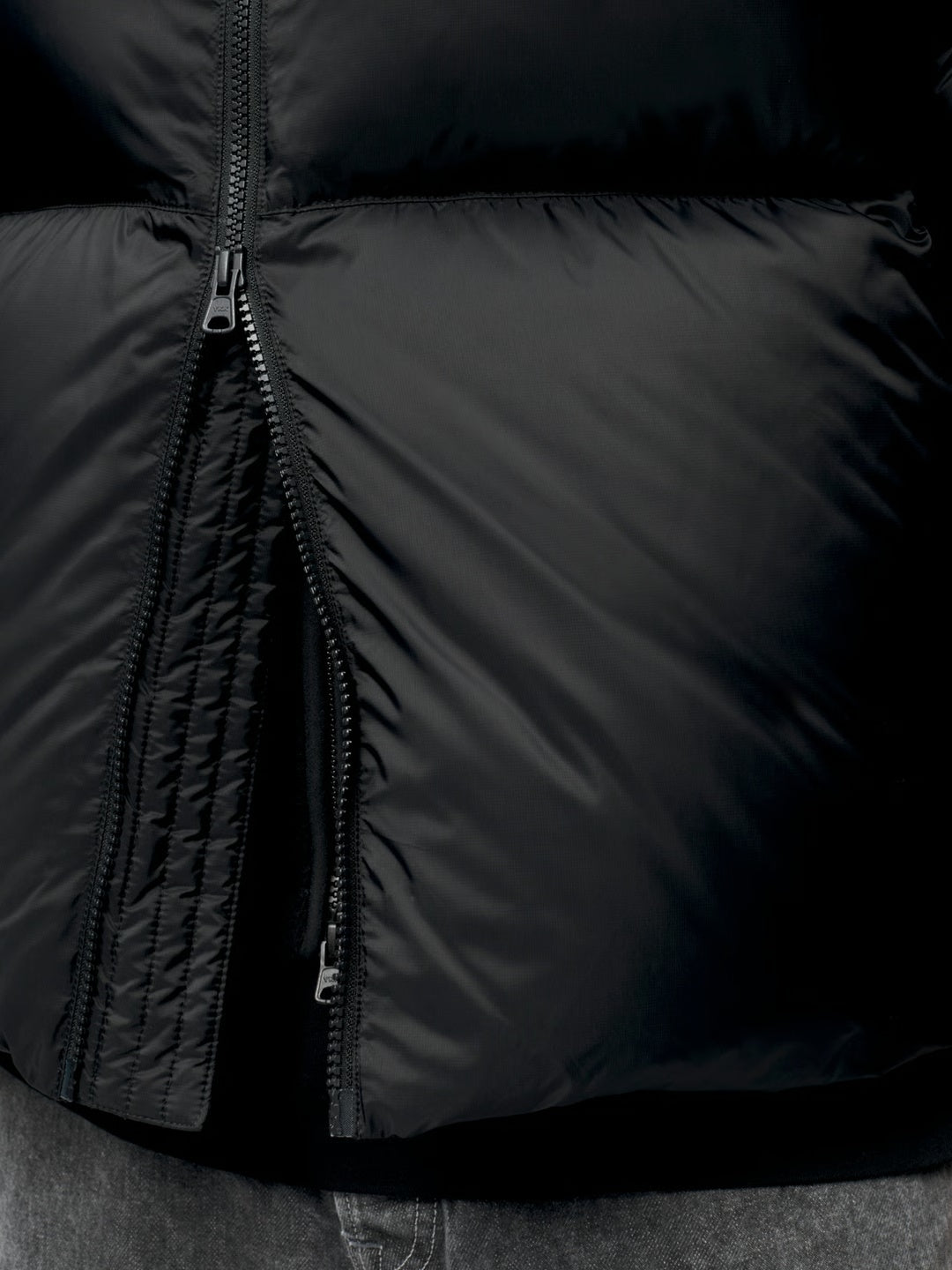 Blæst Perma Lightweight Down Jacket Black Jakke Sort - modostore.no