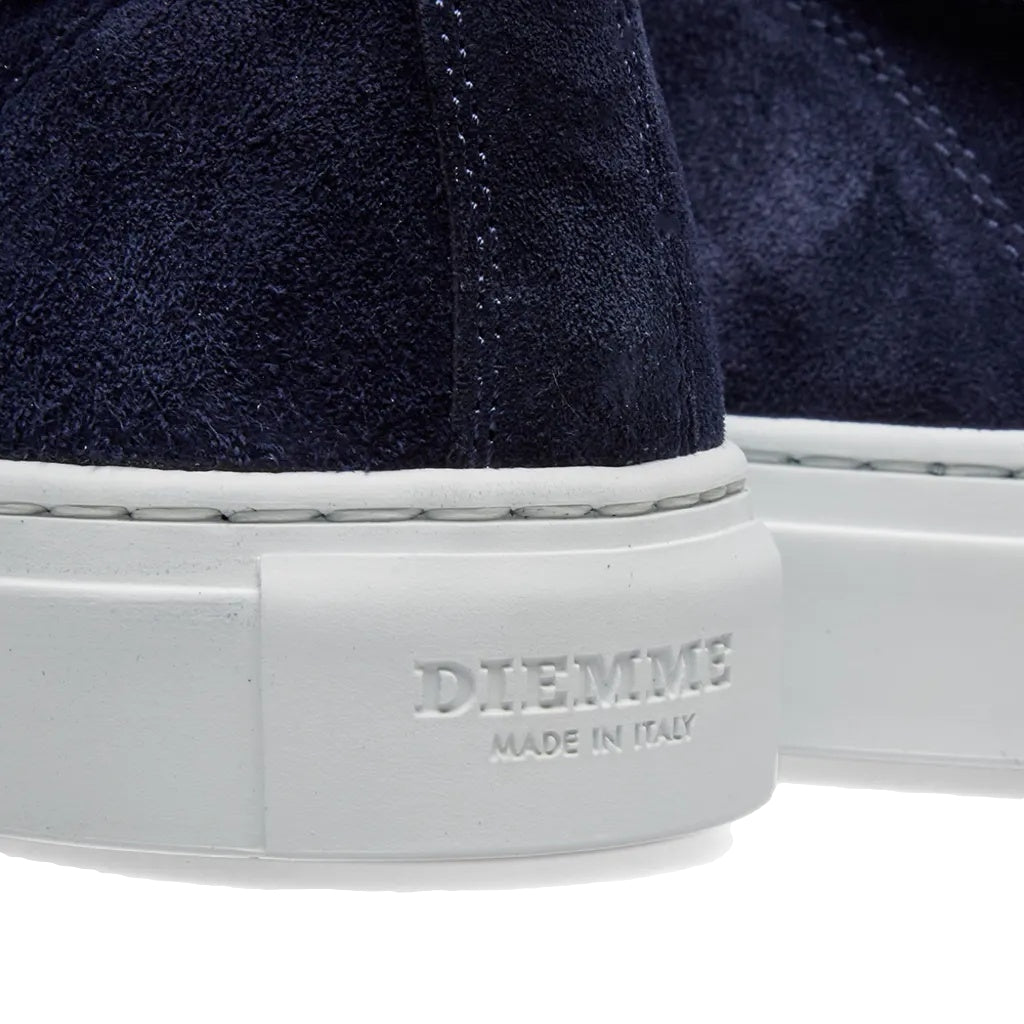 Diemme Loria Low Navy semskede sko i marineblå med lave snitt, komfortabel og stilfull til hverdag.