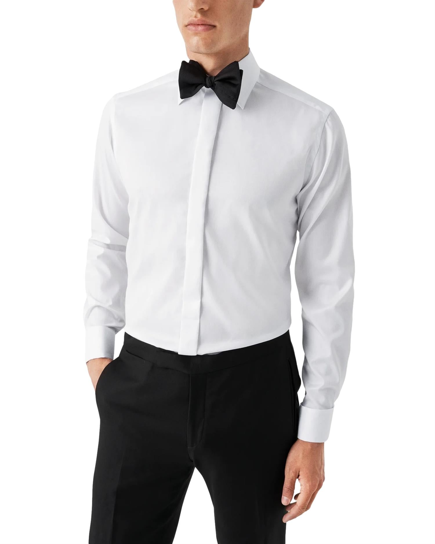Eton 3000 Slim hvit signature twill skjorte for kveld, nærbilde av hvit skjortekrage og knappesysning.