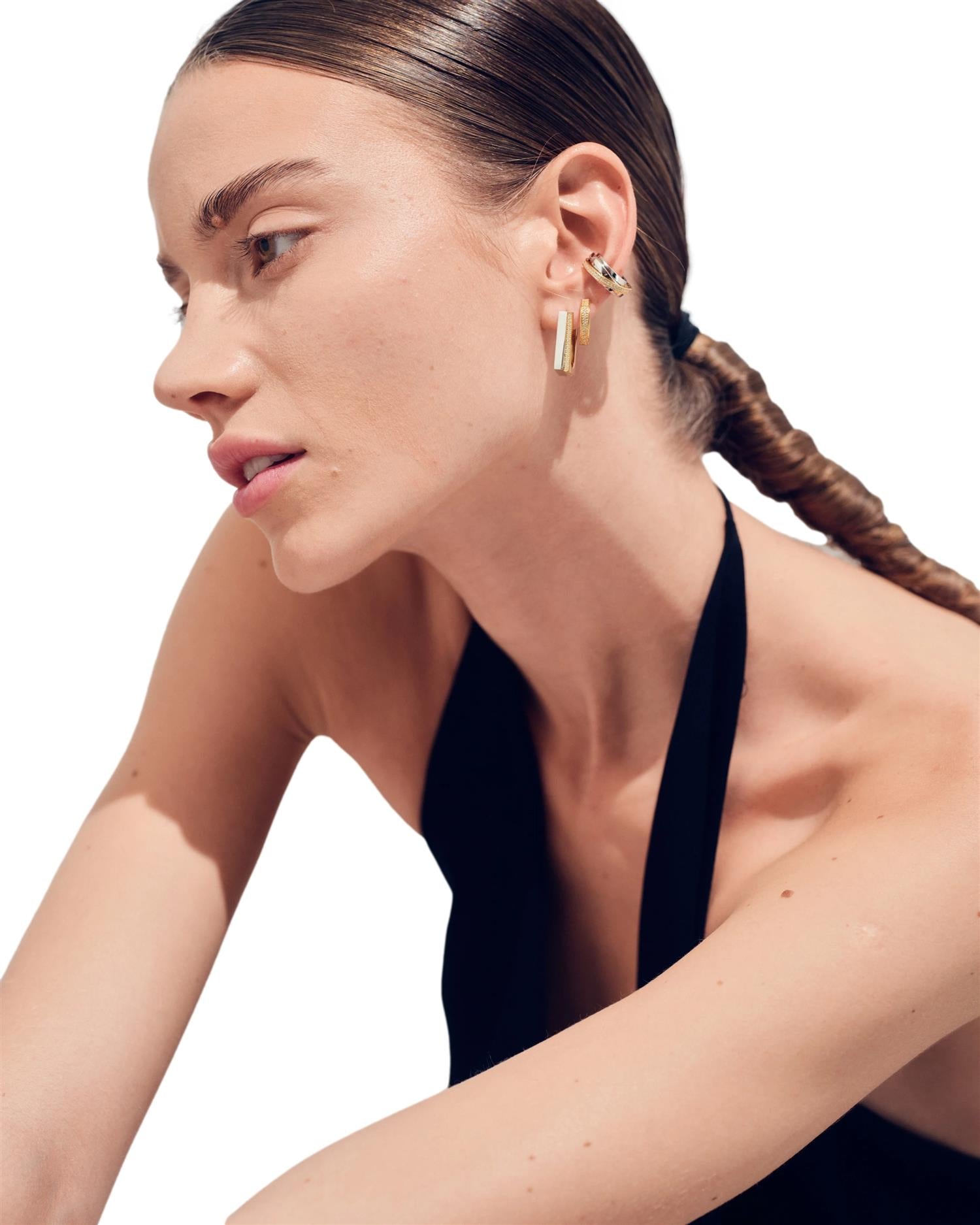 Tom Wood Nova Hoops Small Gold Øredobber Gull - modostore.no