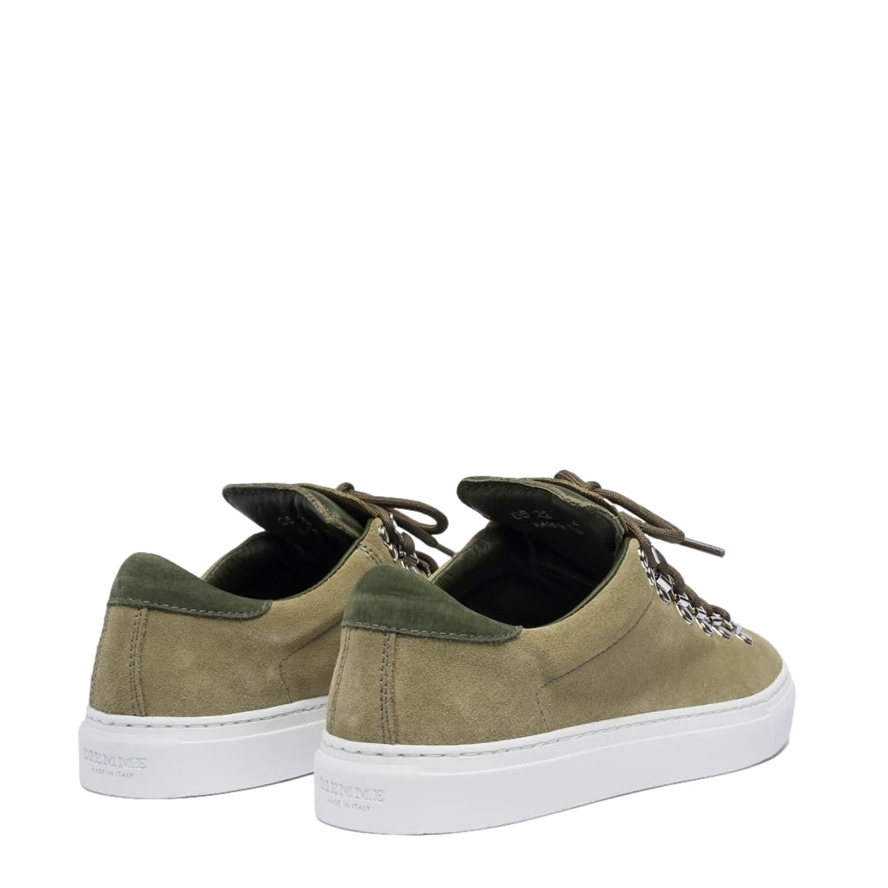 Diemme Marostica Low Olive skosko i olivengrønn, lavt design og mykt semsket skinn, vises i bilde.