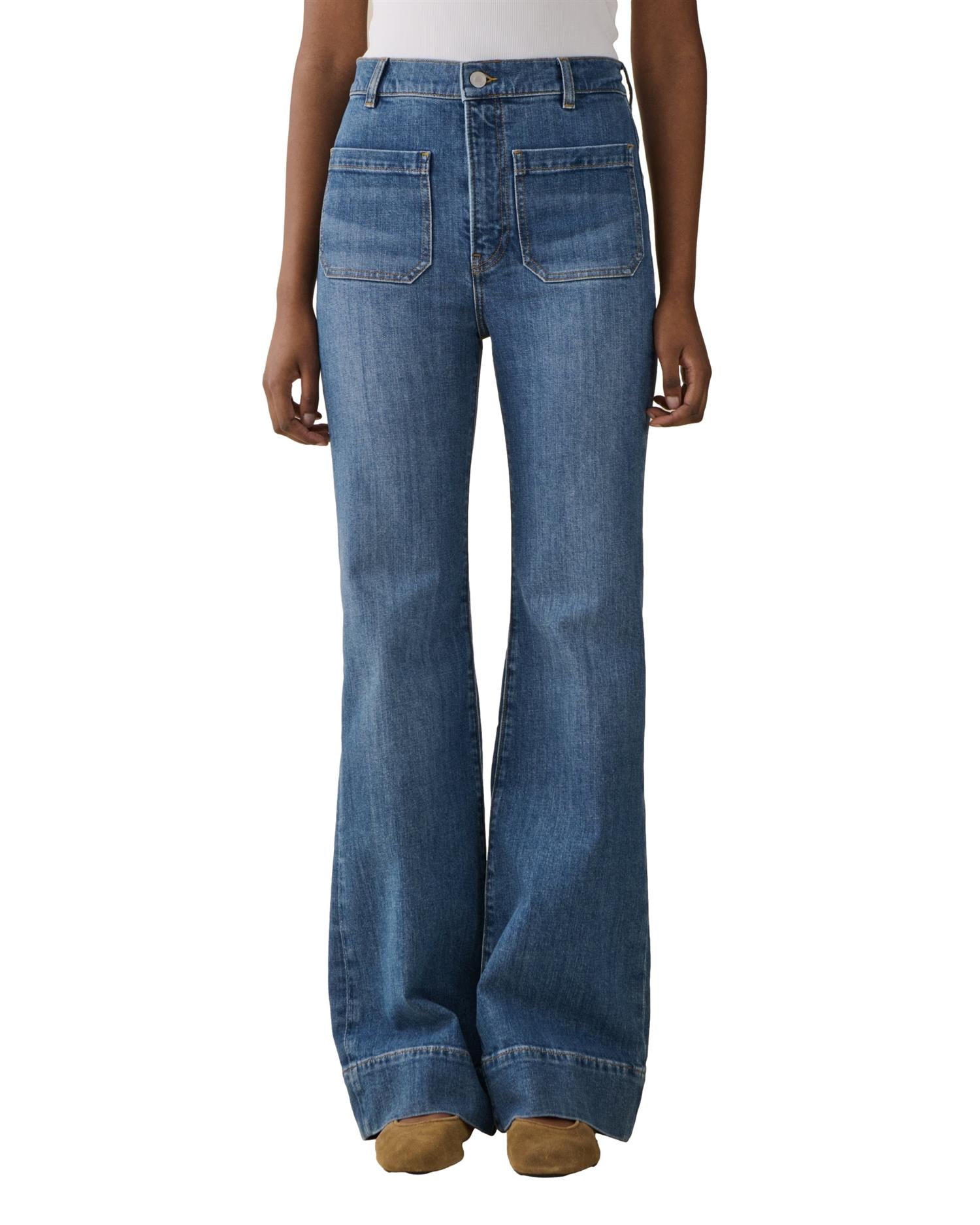 Blå Jeanerica St Monica Vintage 70 jeans vist på modell, med klassisk passform og høyt liv.
