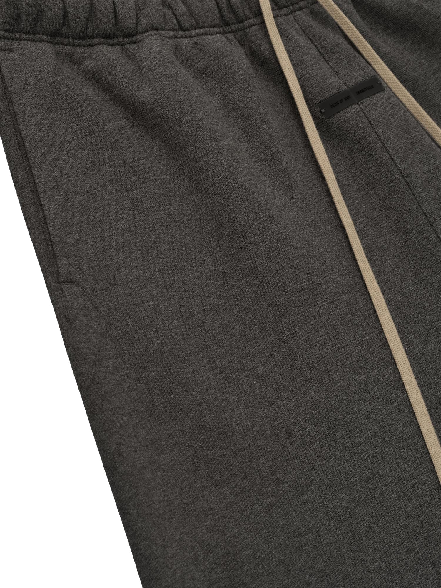 Fear of God Essentials Flare Sweatpant Joggebukse Mørkegrå - modostore.no