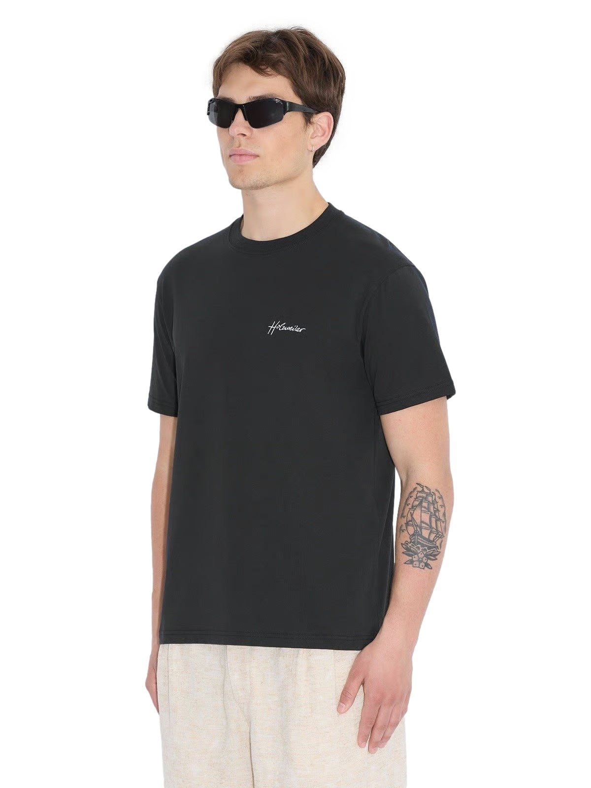Holzweiler Tucker Embroidery Tee T-shirt Sort - modostore.no