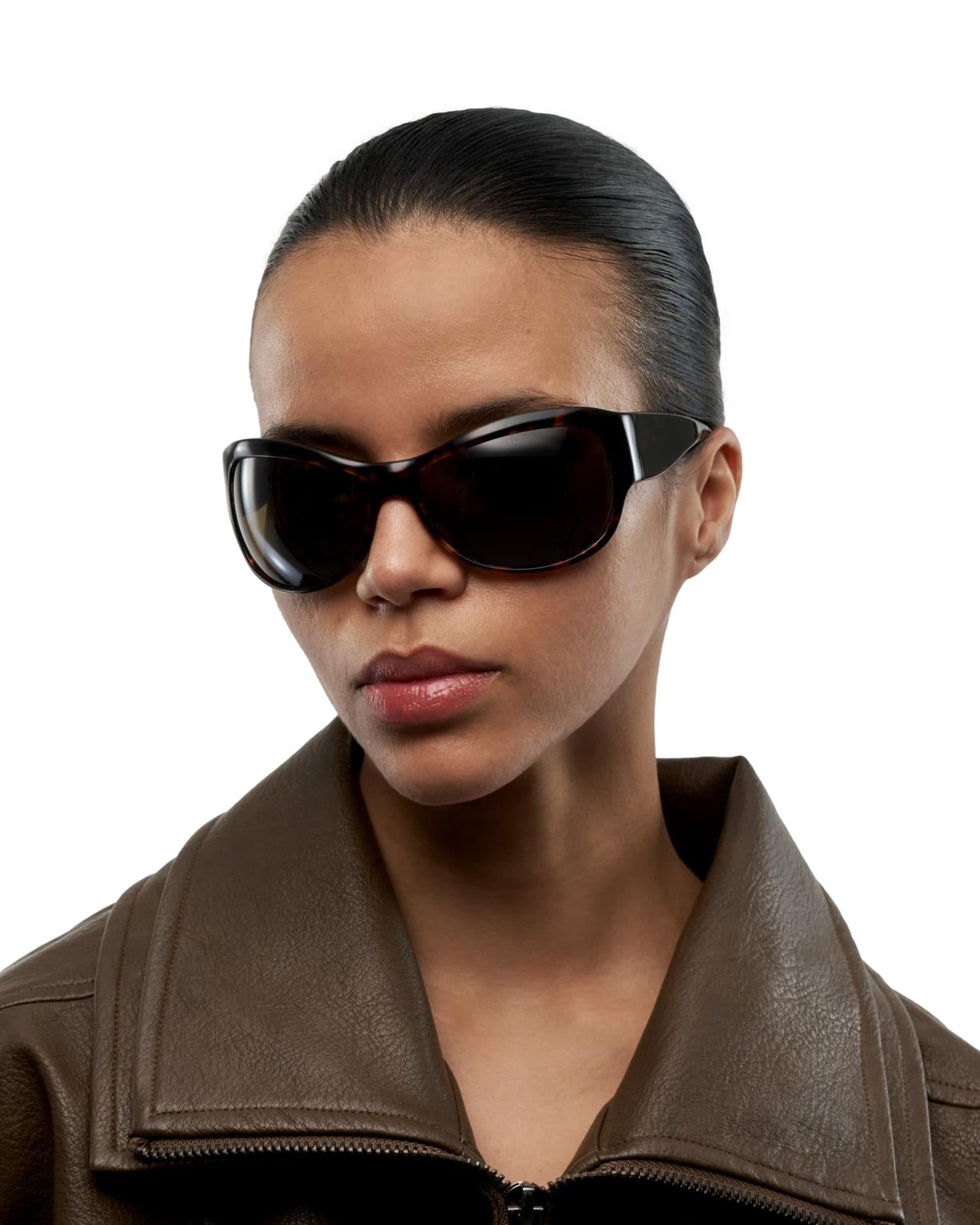 Chimi Eyewear Lilah Deep Tortoise Solbriller Brun