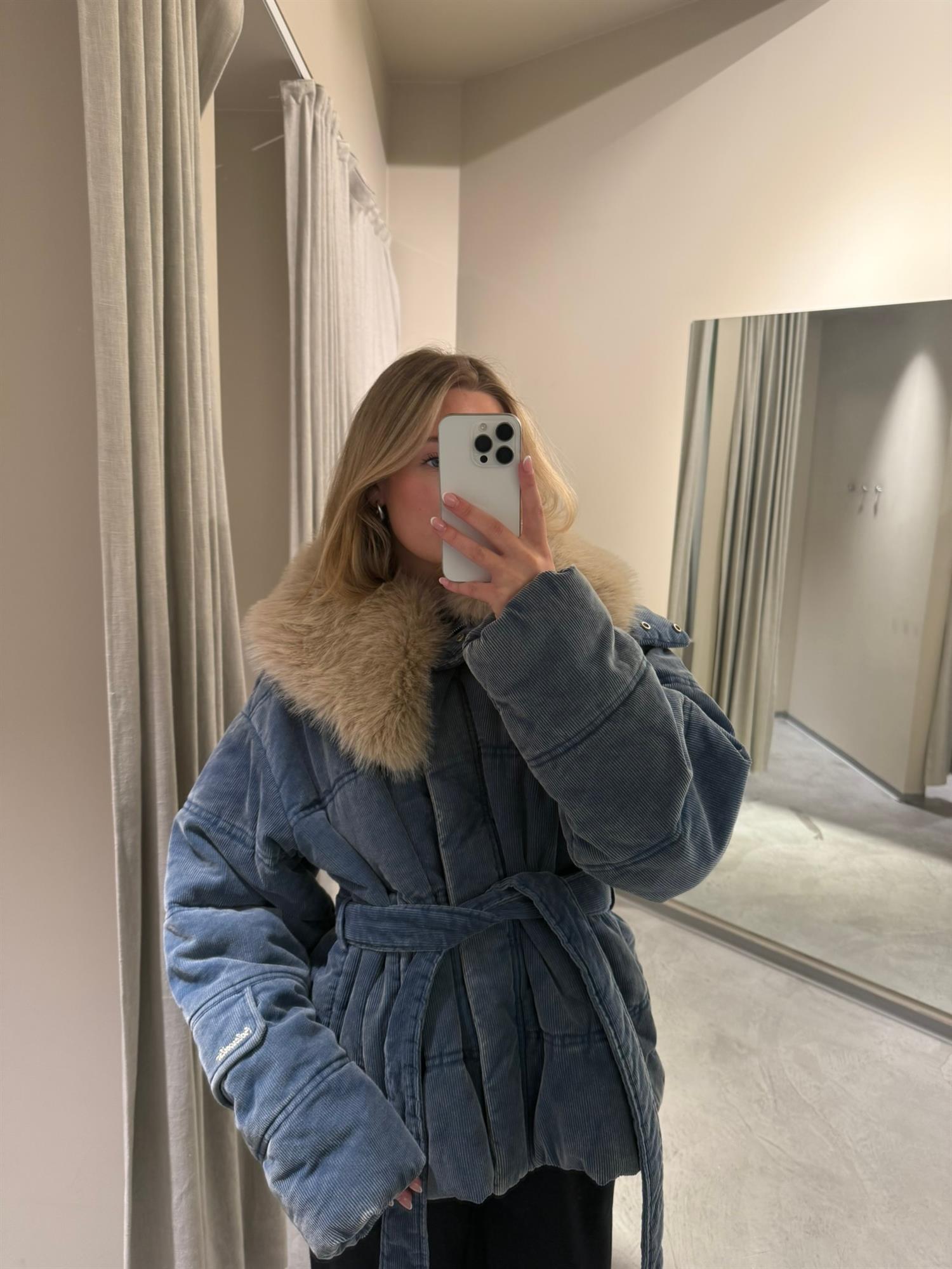 Holzweiler Steilia Corduroy Jacket Jakke Lyseblå