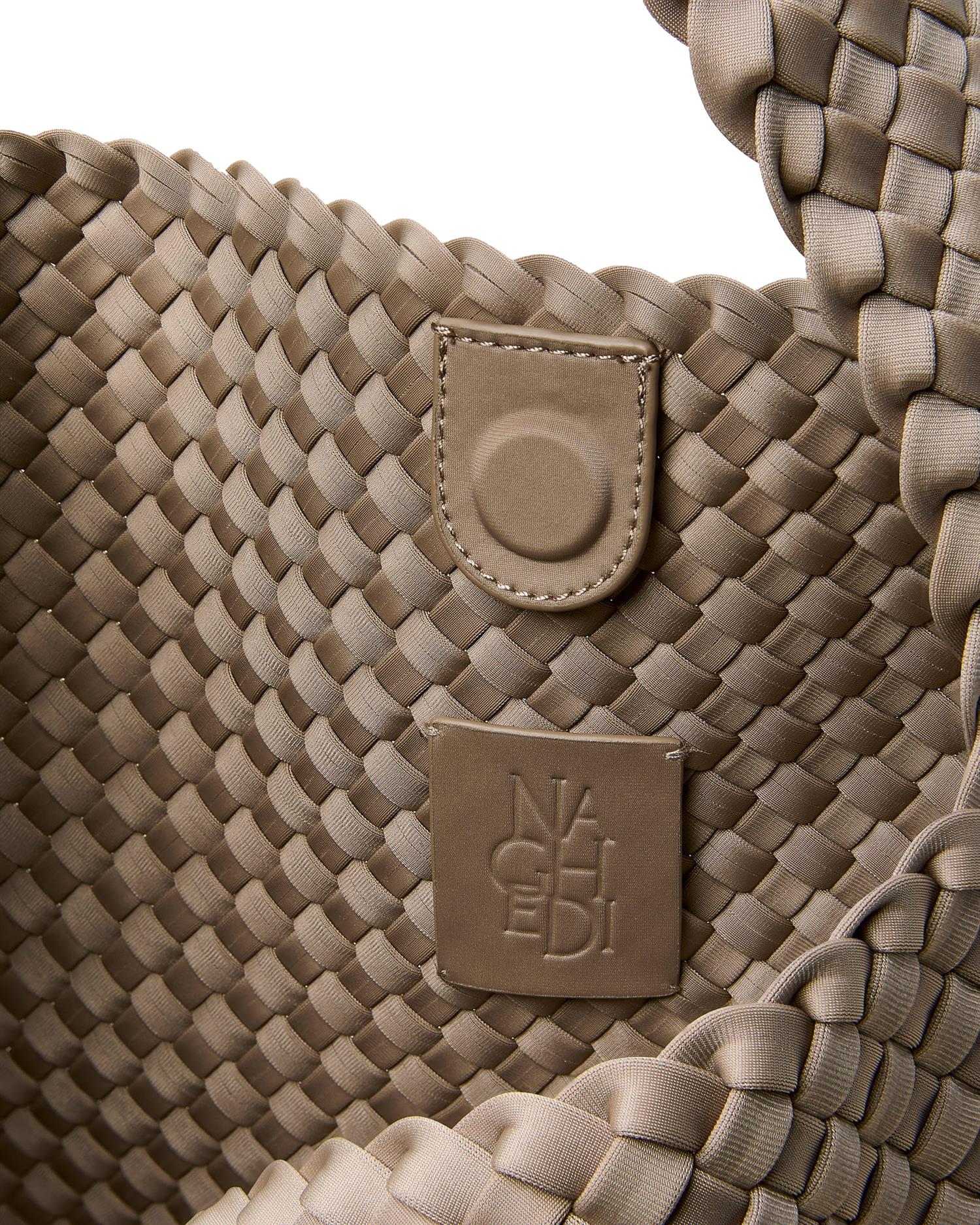 Naghedi Nomad Hobo Large Veske Lysebrun - modostore.no