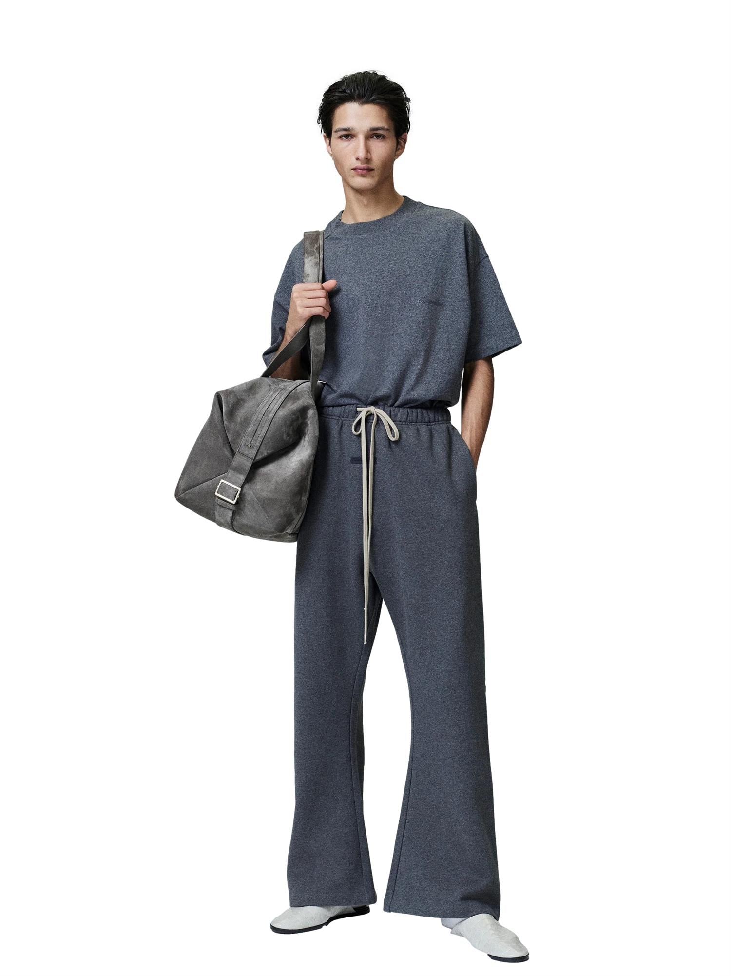 Fear of God Essentials Flare Sweatpant Joggebukse Mørkegrå - modostore.no