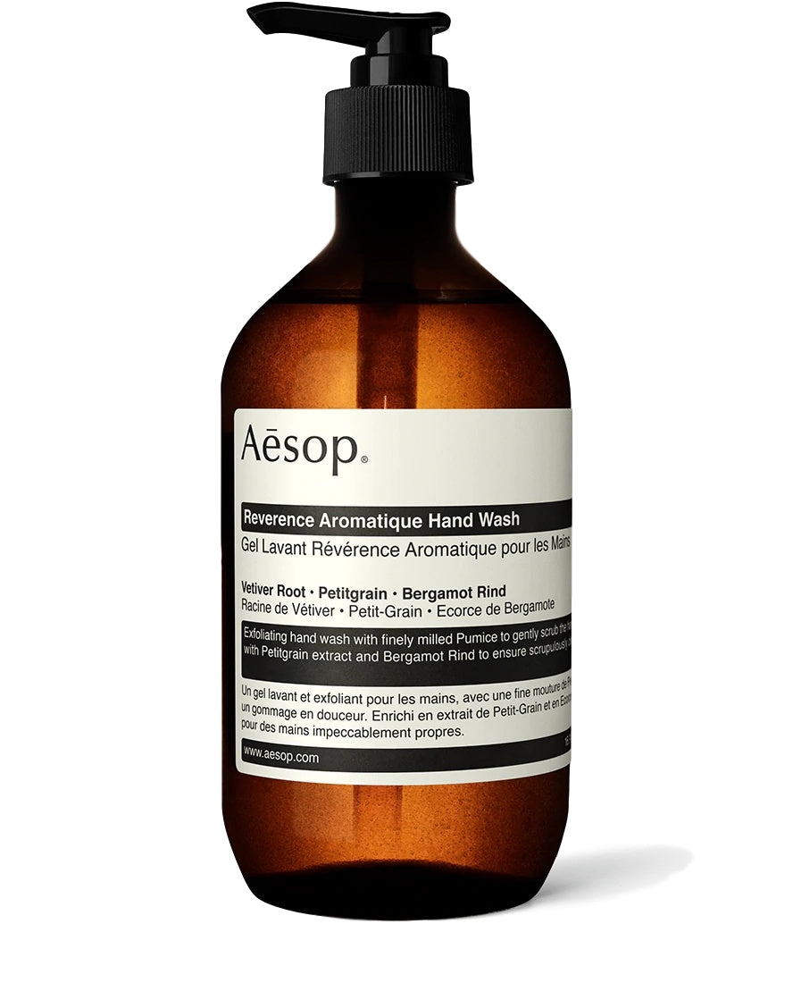 Gjennomsiktig Aesop Reverence Aromatique håndsåpe i 500 ml pumpeflaske, viser den elegante emballasjen.