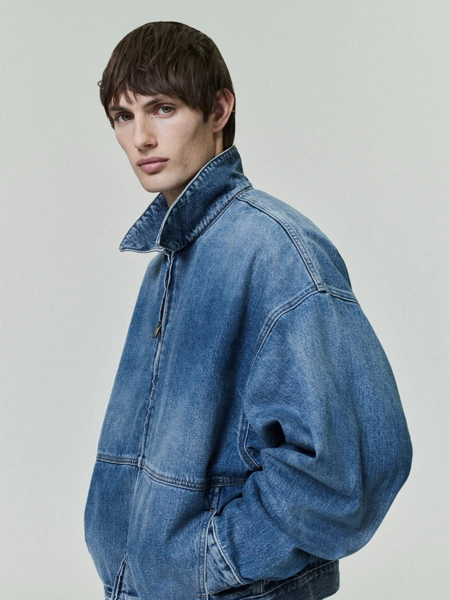 Fear of God Essentials Denim Trucker Jacket Jakke Denim - modostore.no
