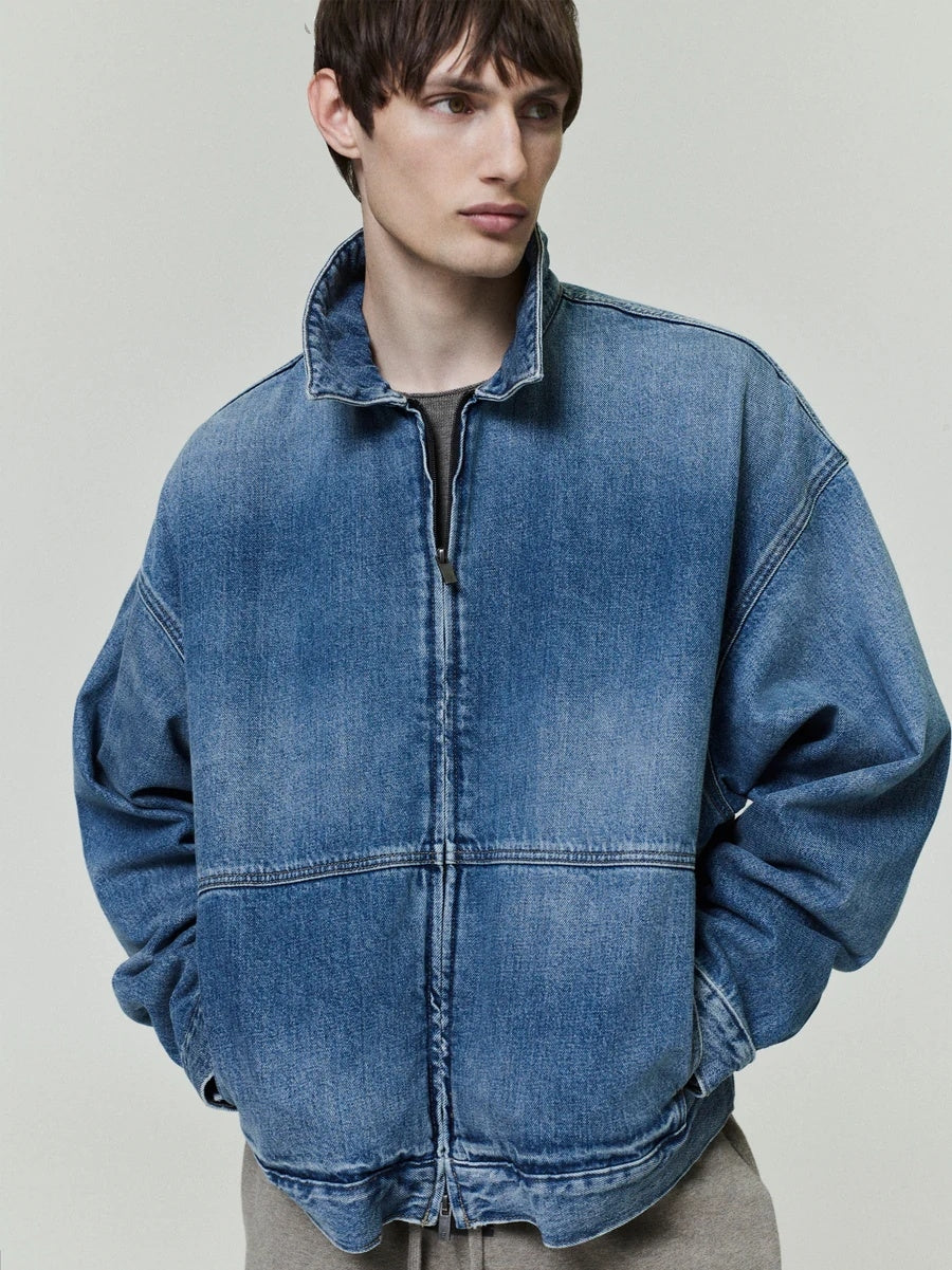 Fear of God Essentials Denim Trucker Jacket Jakke Denim - modostore.no