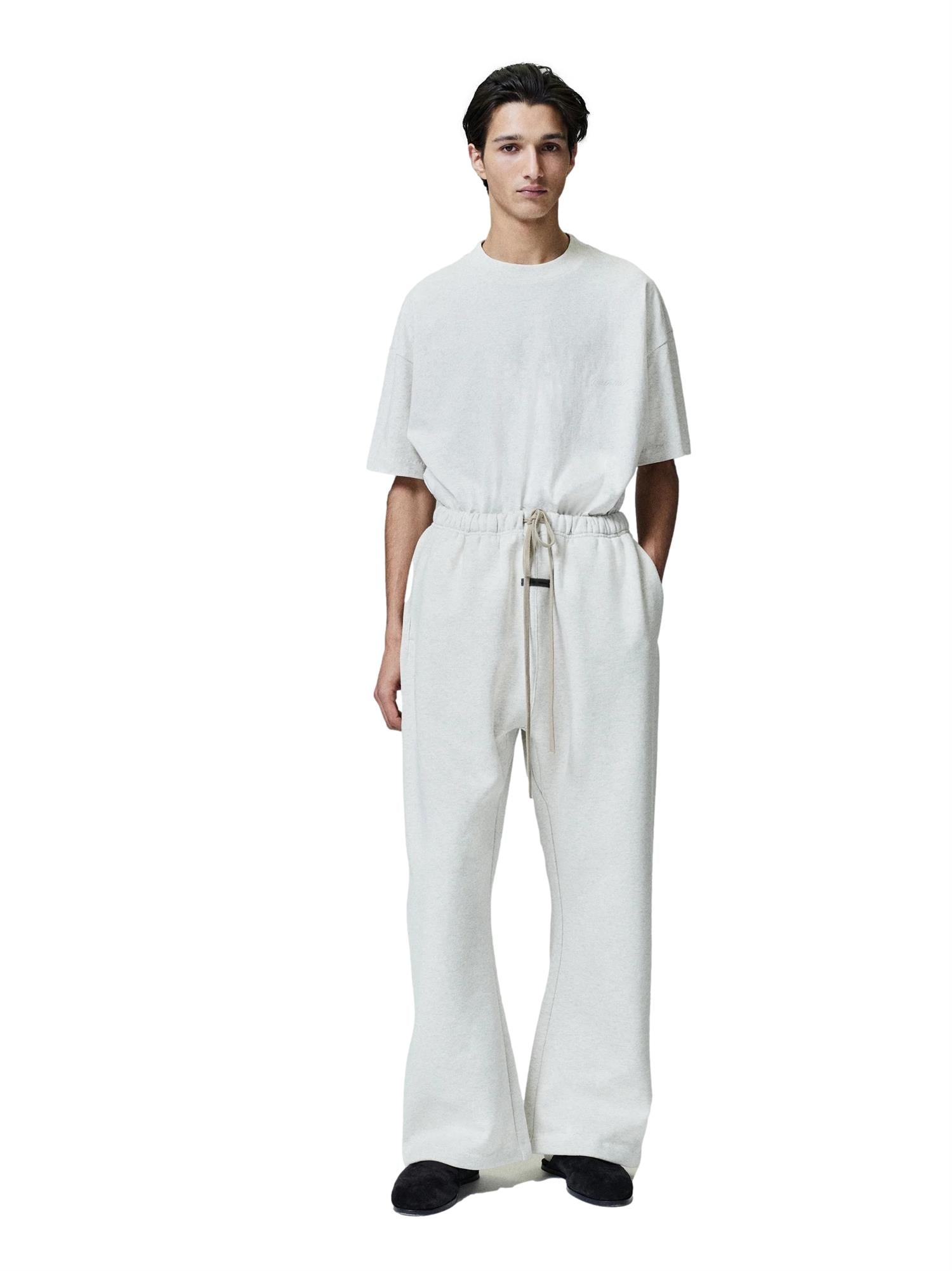 Fear of God Essentials Flare Sweatpant Joggebukse Lys Grå Melert - modostore.no