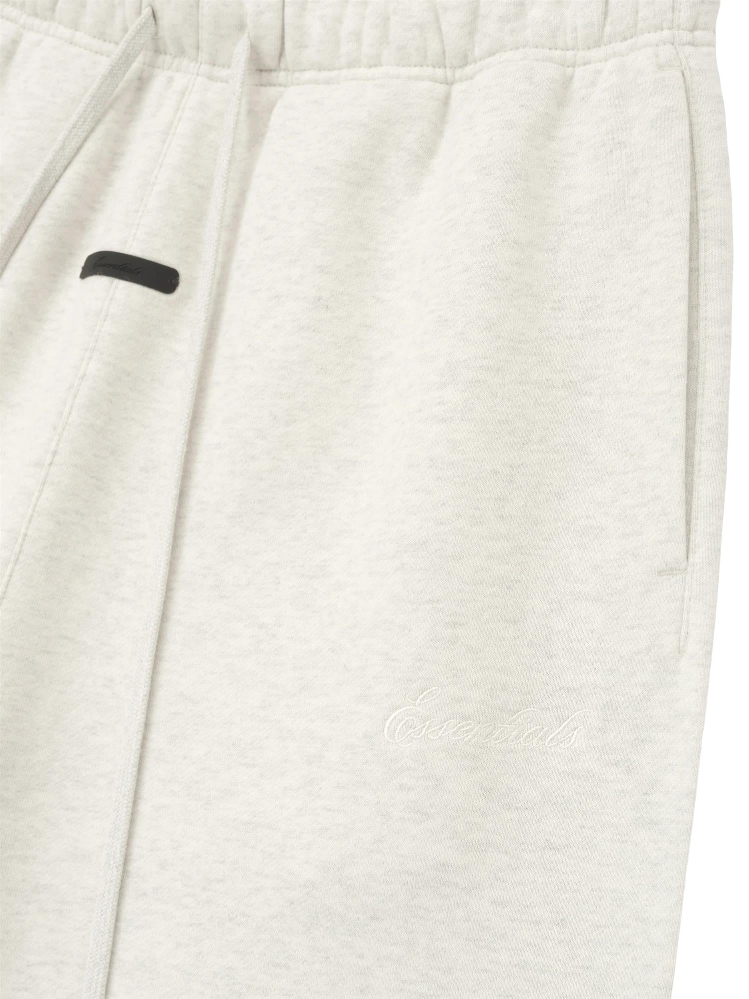 Fear of God Essentials Signature Classic Sweatpant Shorts Lys Grå Melert - modostore.no