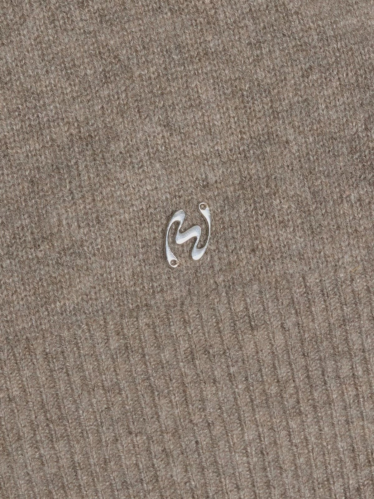 Holzweiler Cashmere Crew Genser Taupe - modostore.no