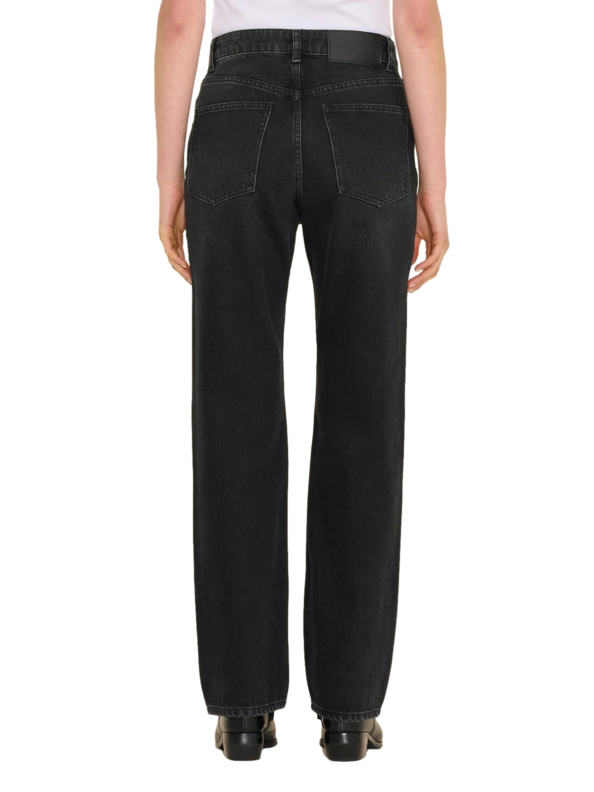Holzweiler W. Regular Jeans i vasket sort, casual passform, bomullsjeans med klassisk design og enkel styling.