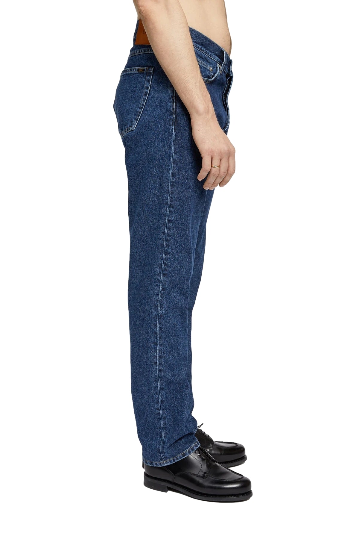 Blå Livid Kai Japan Dawn jeans for menn, detaljert visning av denimstoff og klassisk passform.