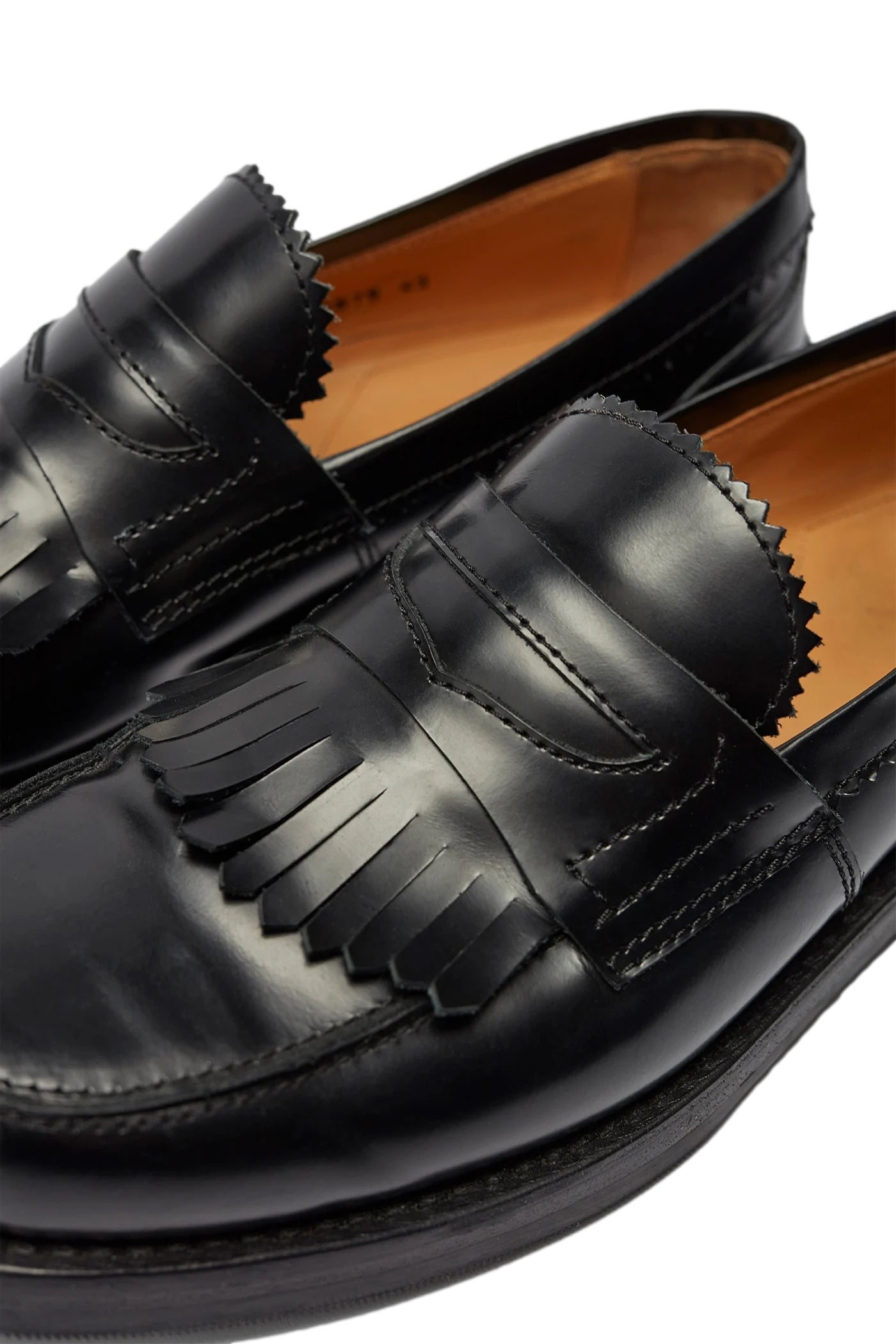 Sort Our Legacy Loafer-sko vist med detaljer og glatt skinn, perfekt for elegant hverdagsbruk og formelle anledninger.