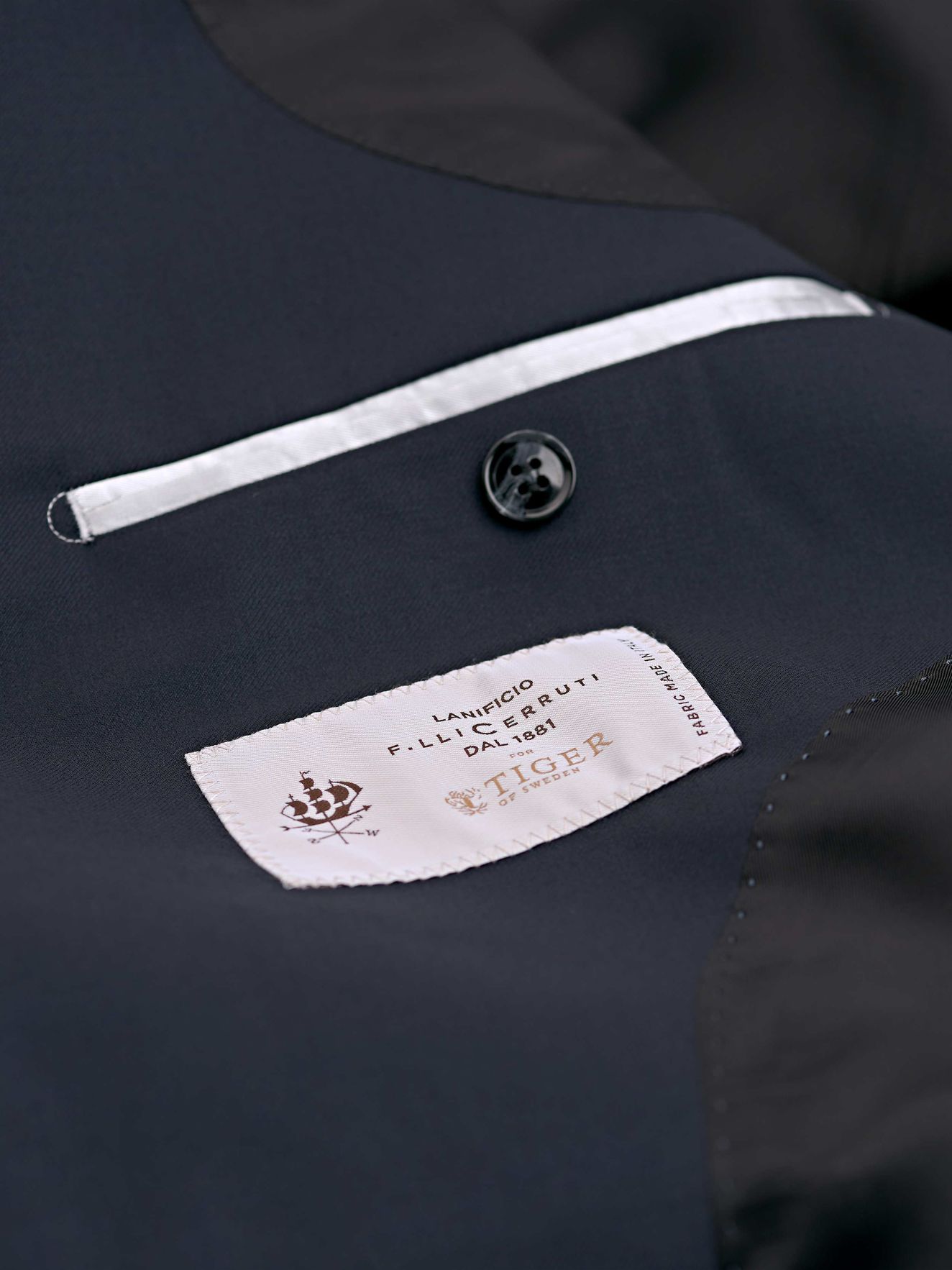 Tiger of Sweden Jarrie Cerutti Dressjakke Marine - modostore.no