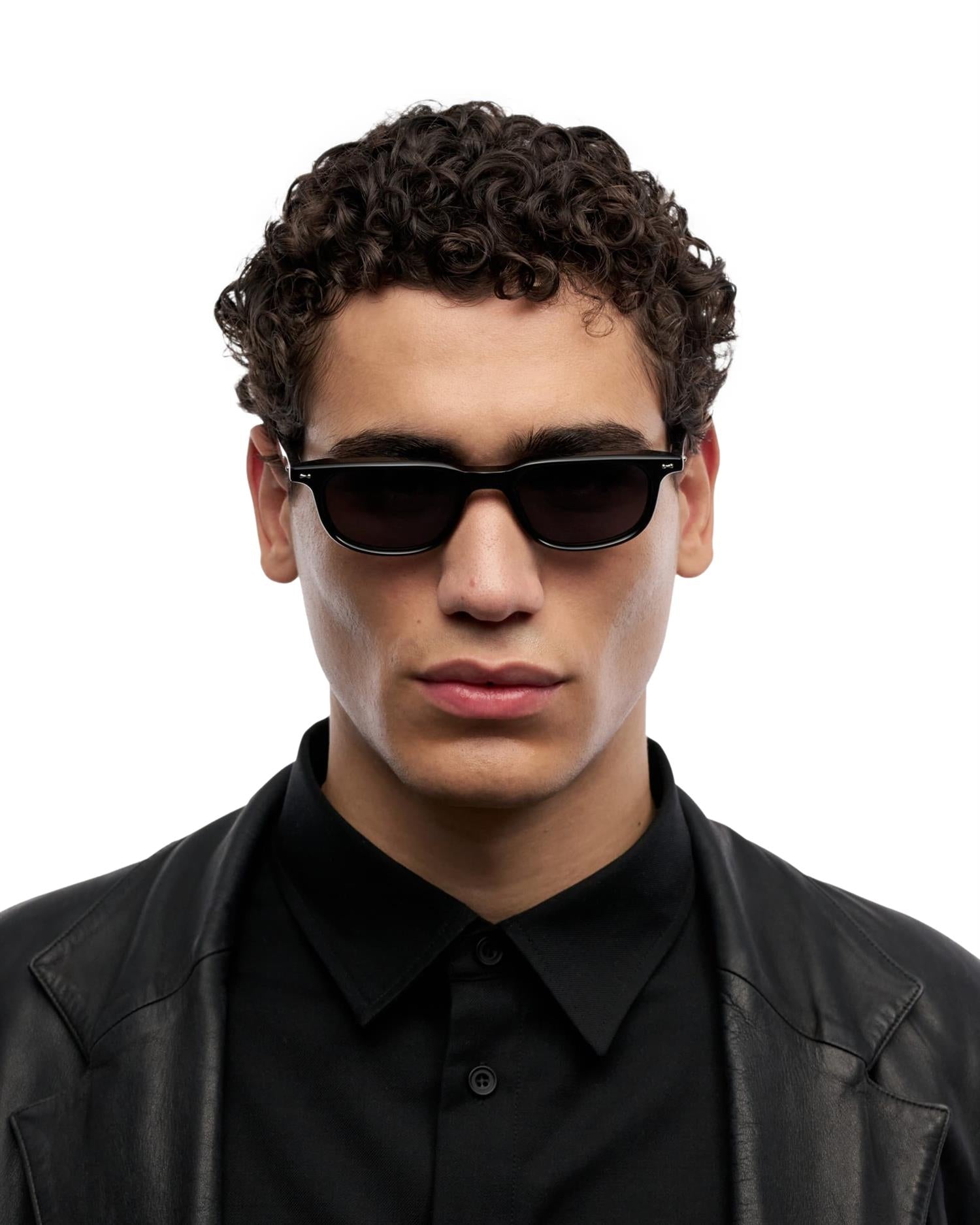 Chimi Eyewear Novis Coal Black Solbriller Sort