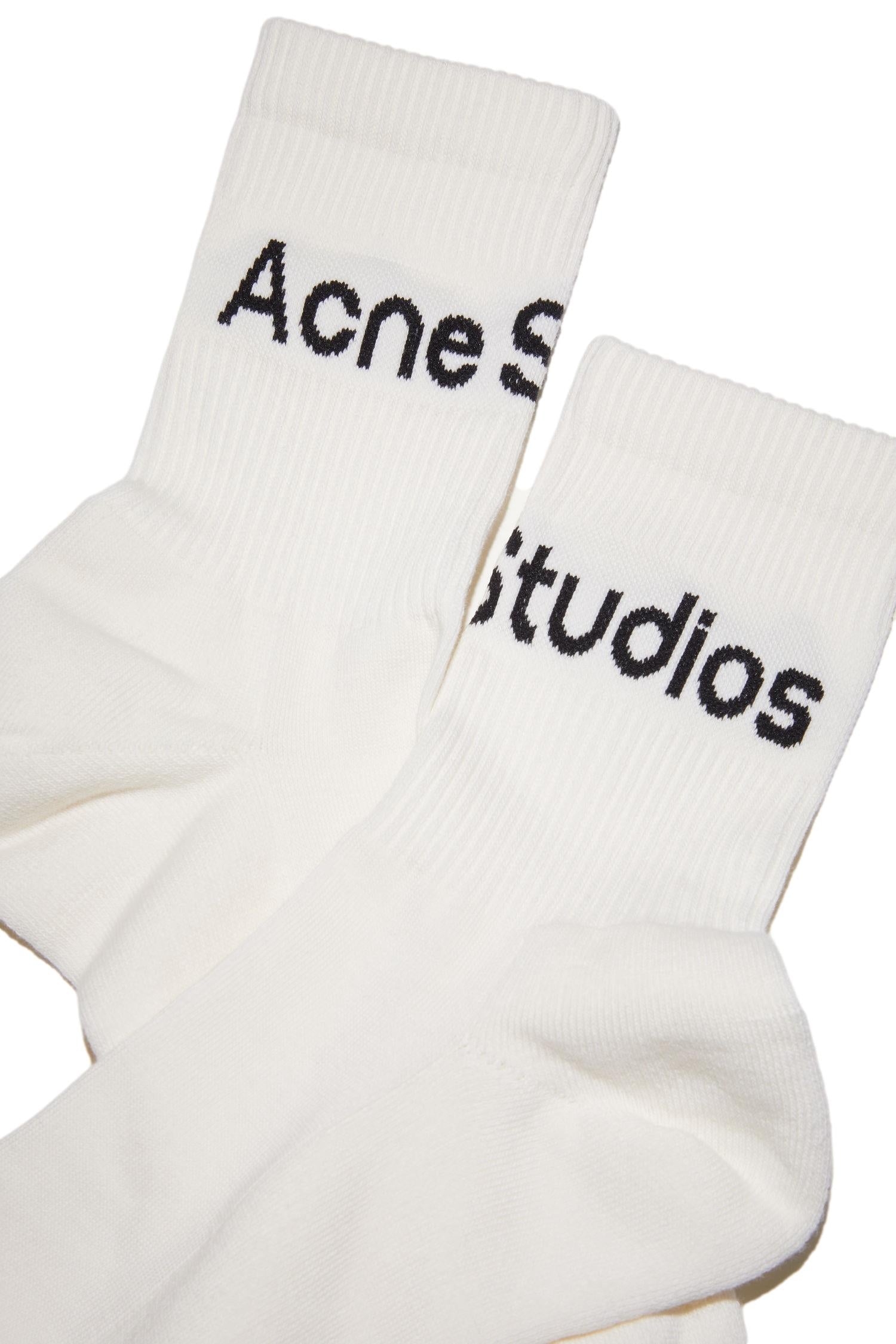 Acne Ribbed Logo Socks FN-UX-ACCS000078 Sokker Hvit Og Sort