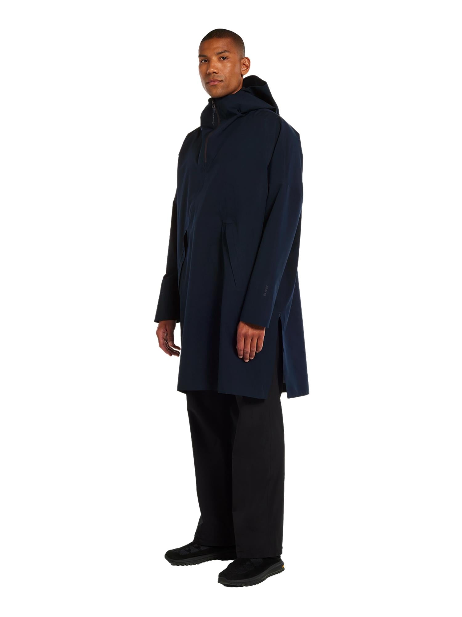 Blæst Aalesund Poncho Dark Navy Jakke Navy - modostore.no
