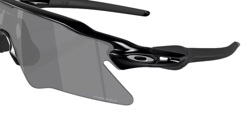 Oakley Radar EV Heater solbriller i sort med sporty innfatning og mørke glass