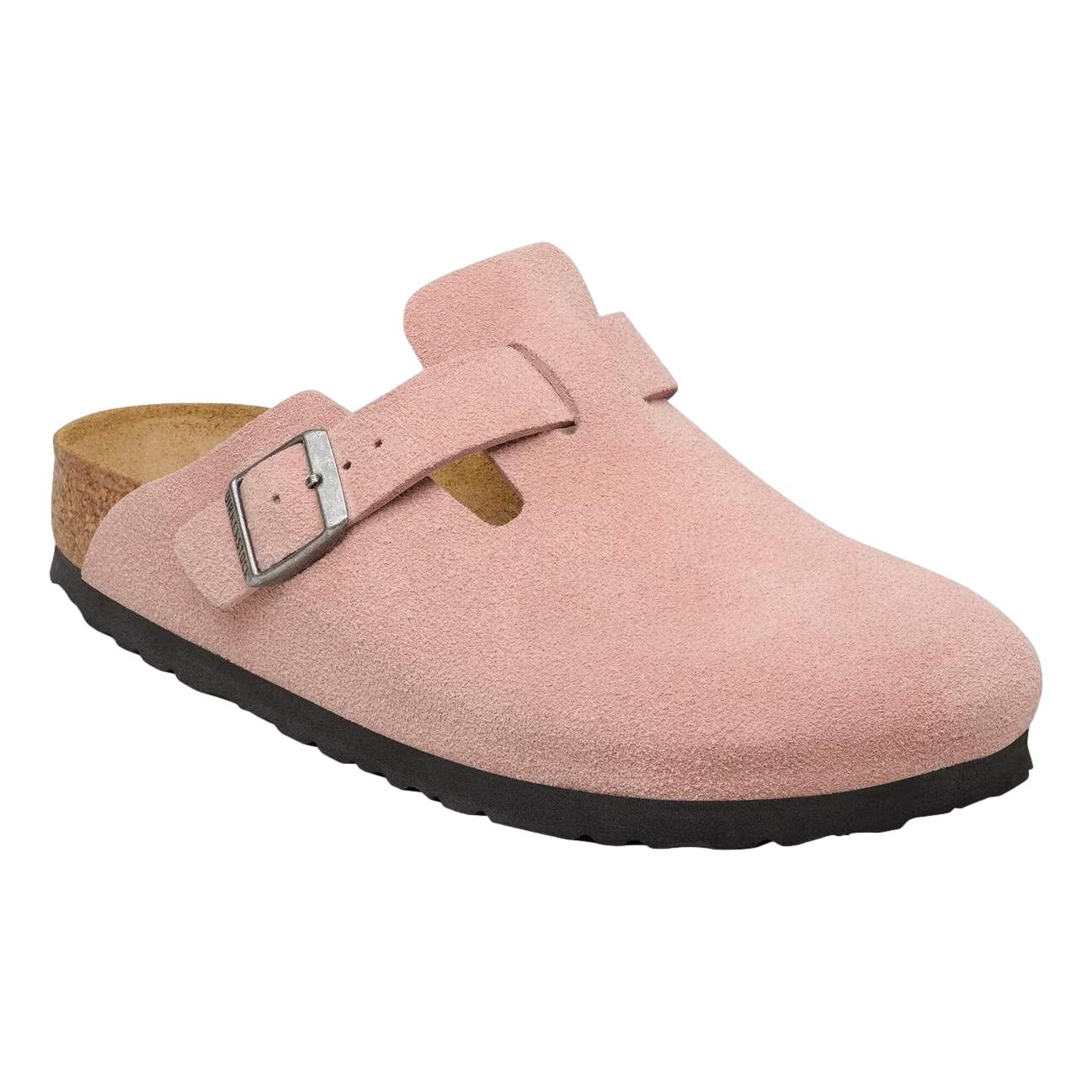 Birkenstock Boston Suede Narrow pink Clay sko i lyserosa med komfortabel design og lukket tå, vises i bildet