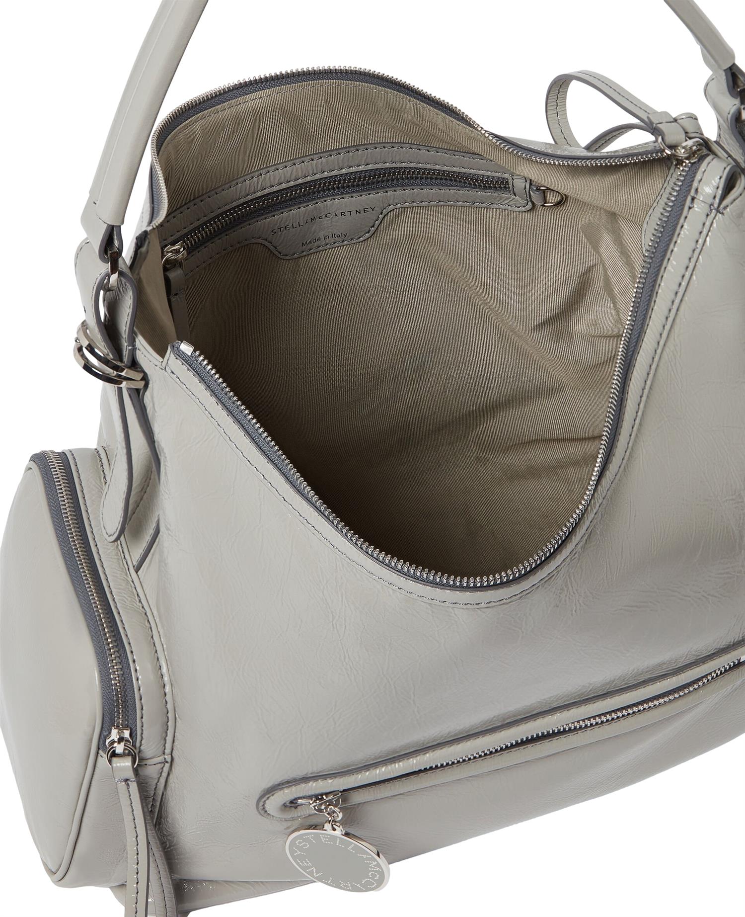 Stella McCartney Dartmoor Shoulder Bag Cracked Patent Veske Lysegrå - modostore.no