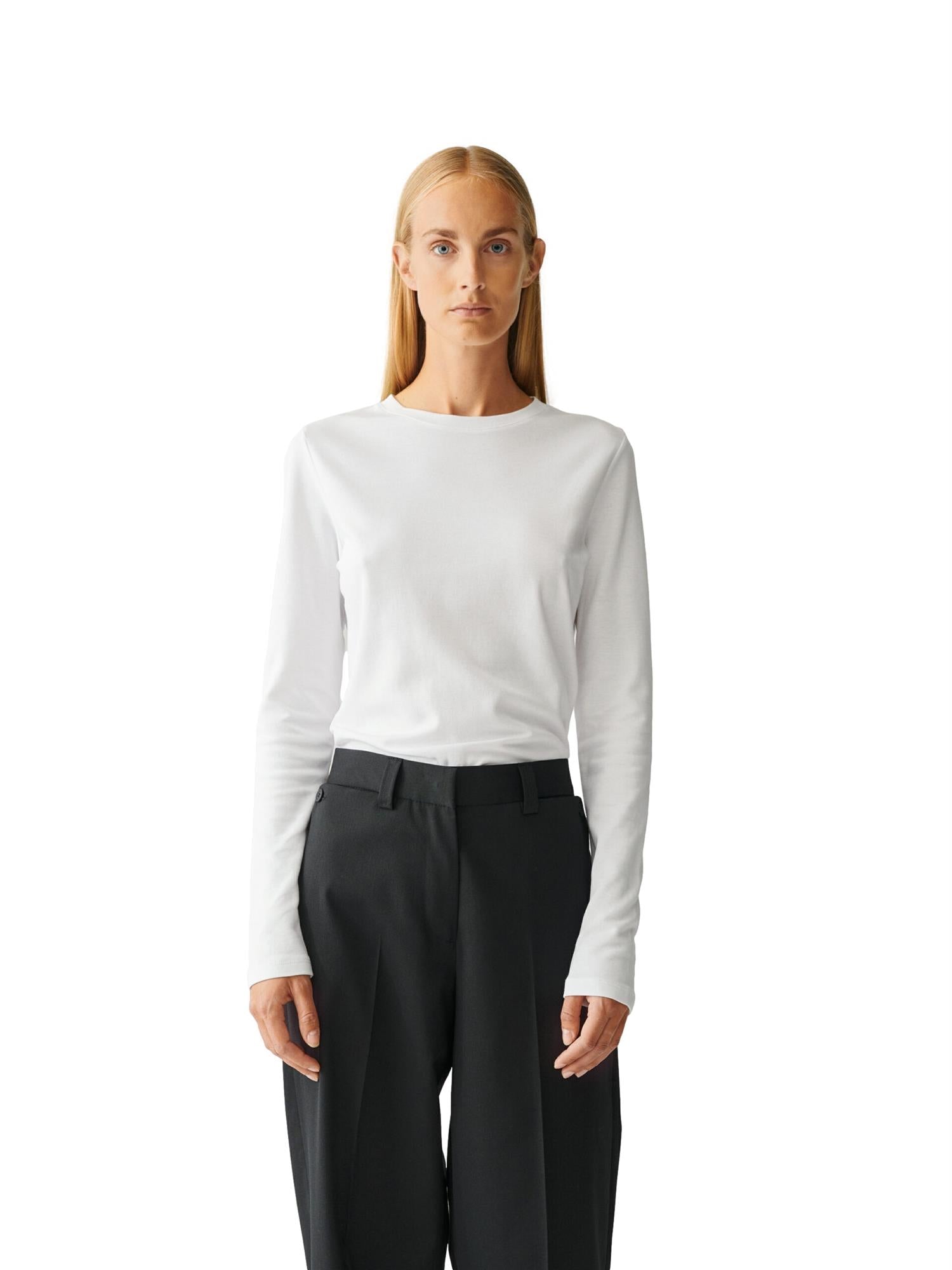 Julie Josephine Roundneck Longsleeve Genser- Hvit - modostore.no