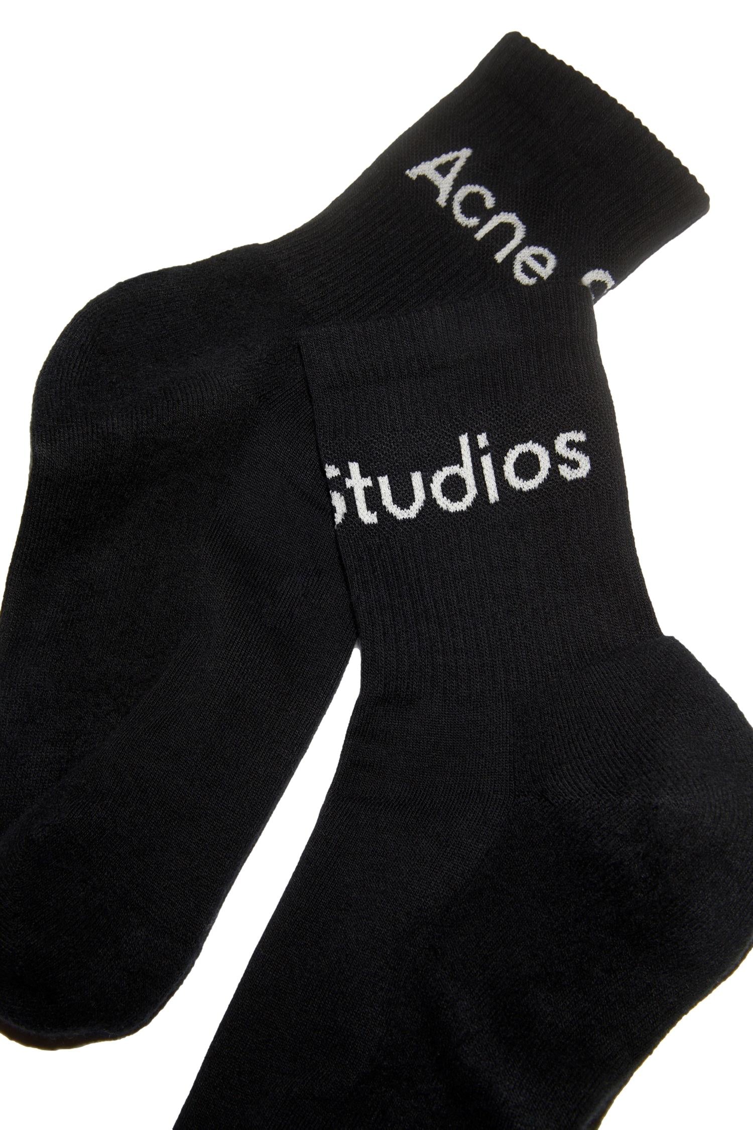 Acne Ribbed Logo Socks FN-UX-ACCS000078 Sokker Sort - modostore.no