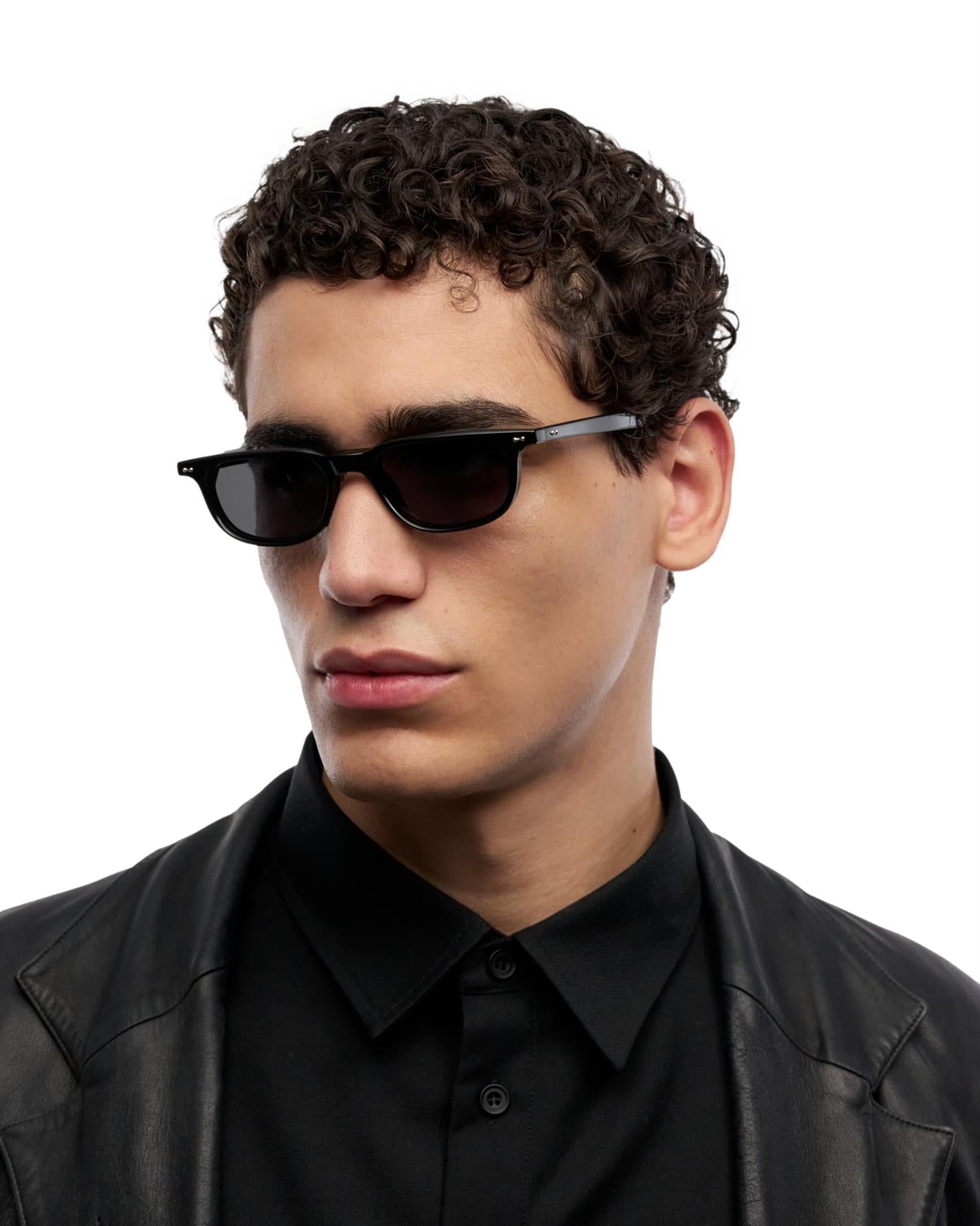 Chimi Eyewear Novis Coal Black Solbriller Sort
