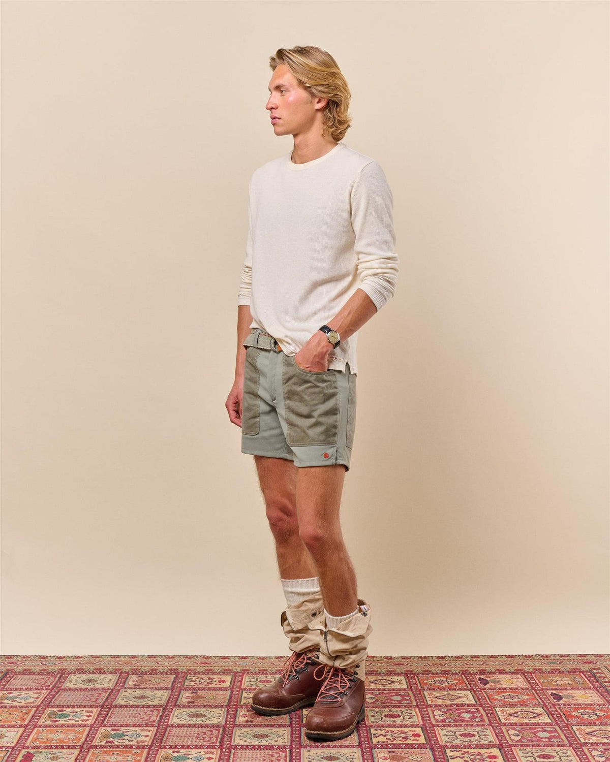 Amundsen herreshorts i brun, 7-tommers felt, komfortabel og slitesterk, ideell for utendørs bruk og friluftsliv.