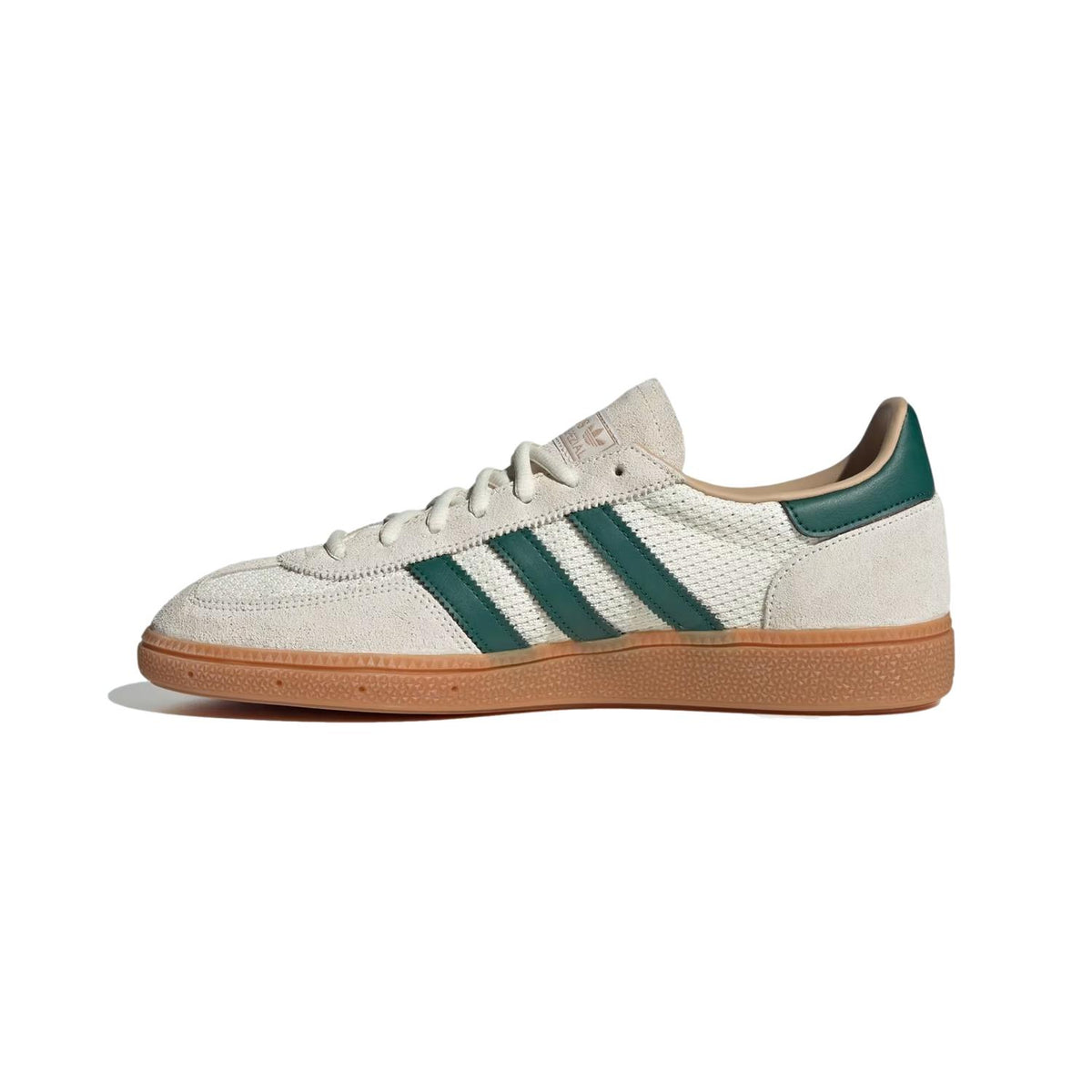 Adidas Handball Spezial IH6592 sko i beige og grønn, sportssko med komfortabel design og sporty utseende.