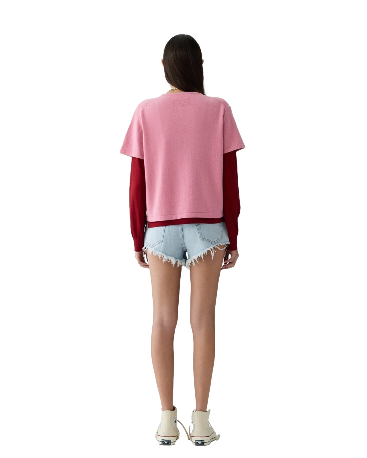 Guest In Residence lagdel T-skjorte i rosa og rød, casual topp med lagdelt design og komfortabel passform.