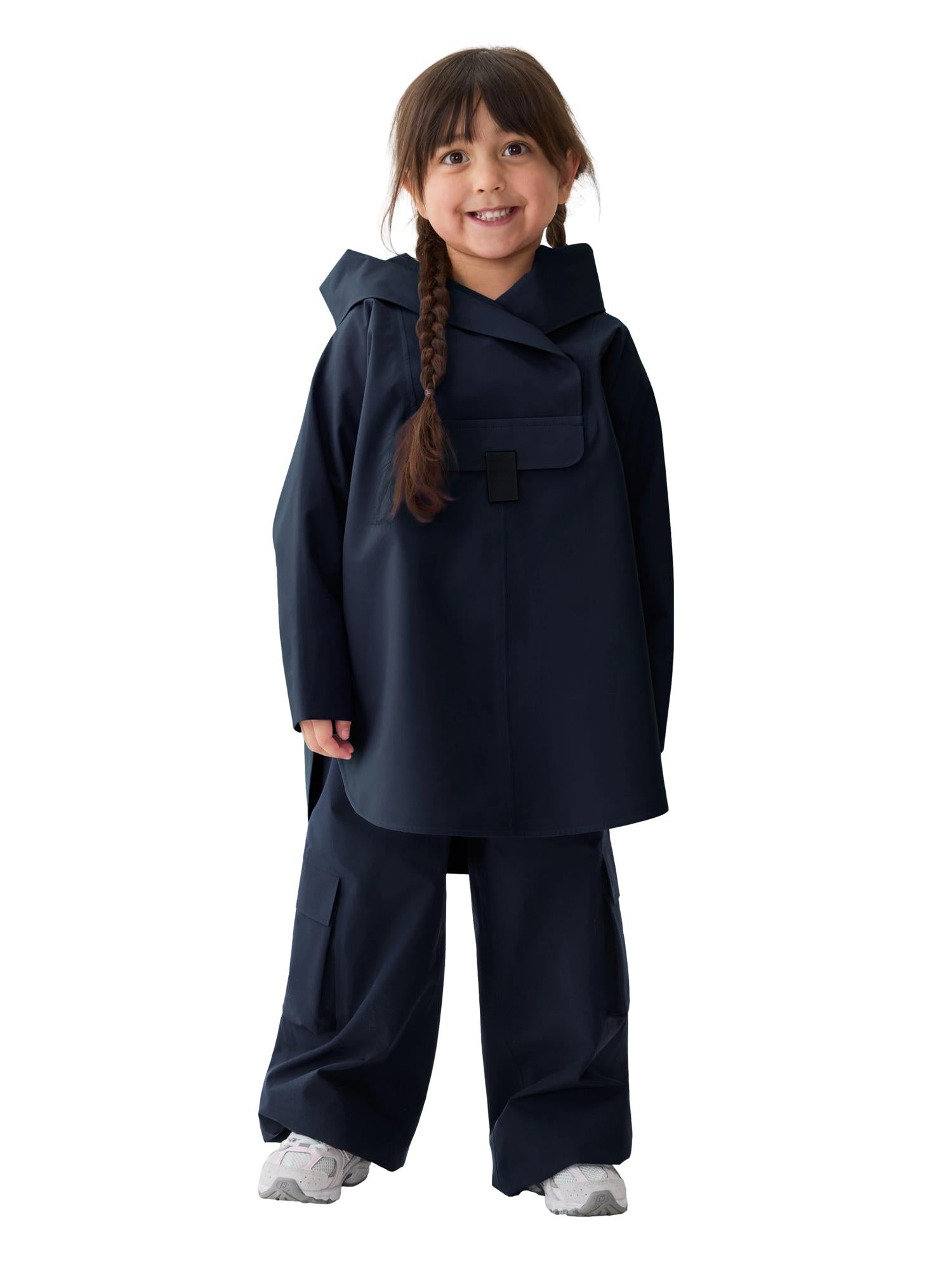 Blæst Bergen Mini Poncho Dark Navy Jakke Marine - modostore.no