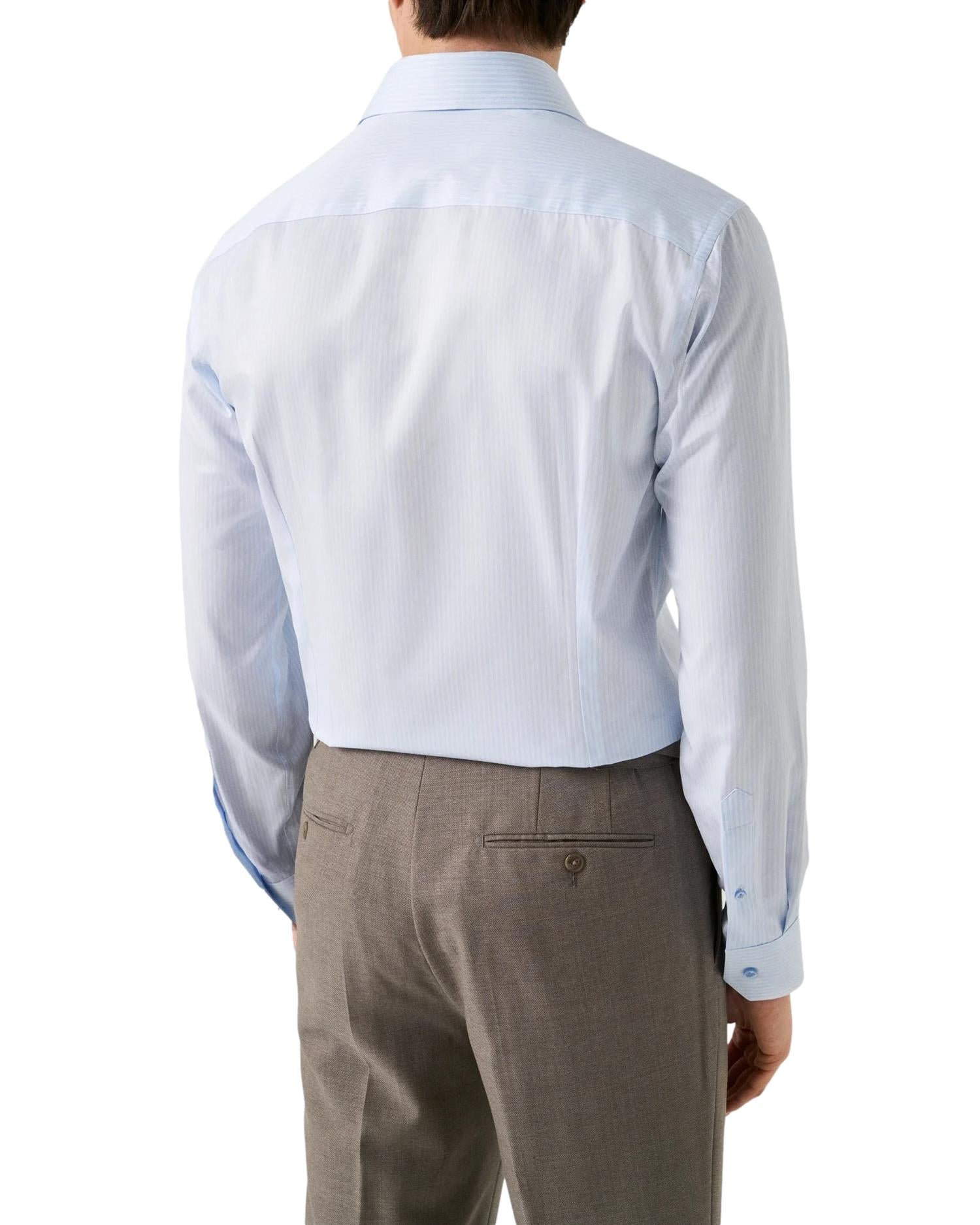 Eton stripet signature twill skjorte i lyseblå med hvite og mørkere blå striper, langermet herreskjorte i elegant design