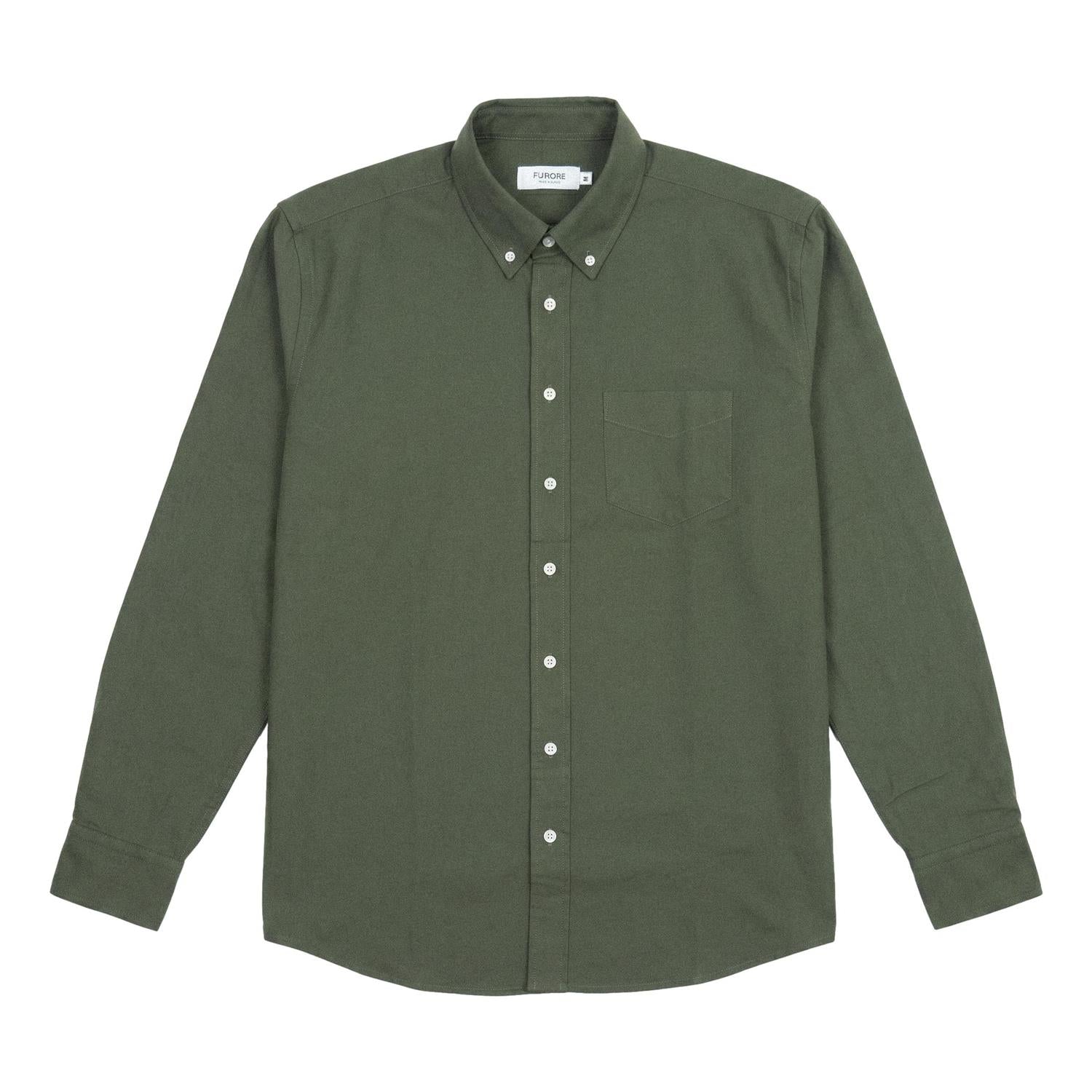 Furore Furore New Alex skjorte i olivengrønn med langermet design og knappestolpe, vist i et bilde.